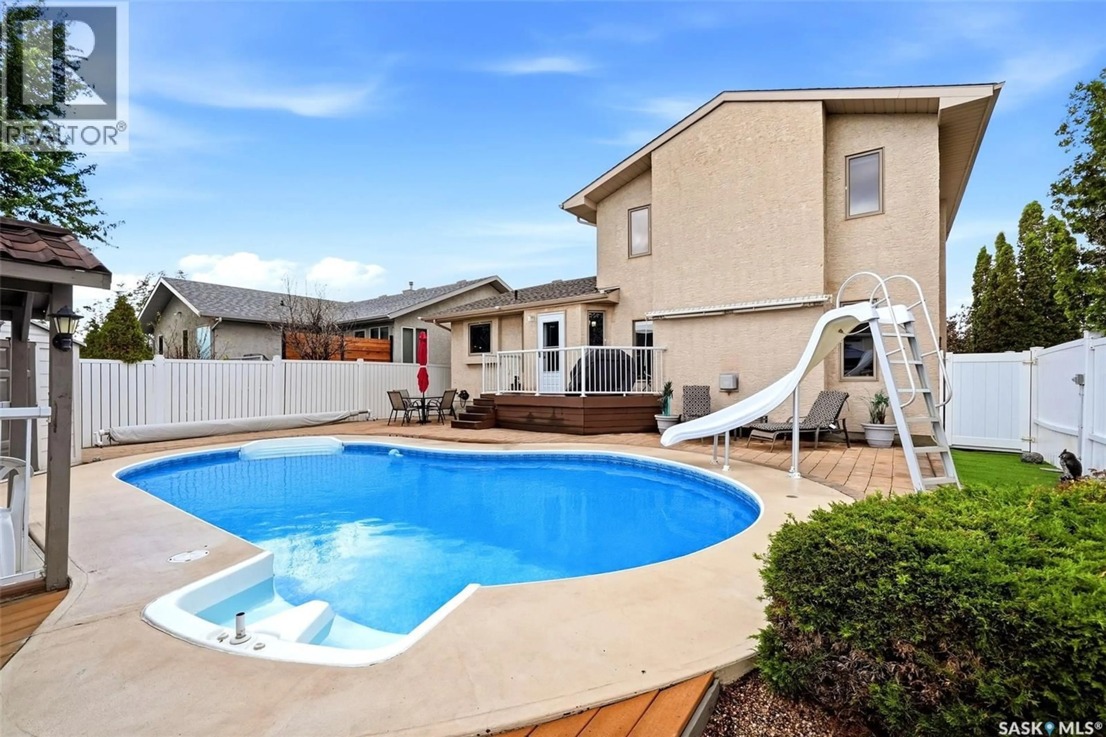 Pool for 412 FAIRWAY ROAD, Regina Saskatchewan S4Y1A1