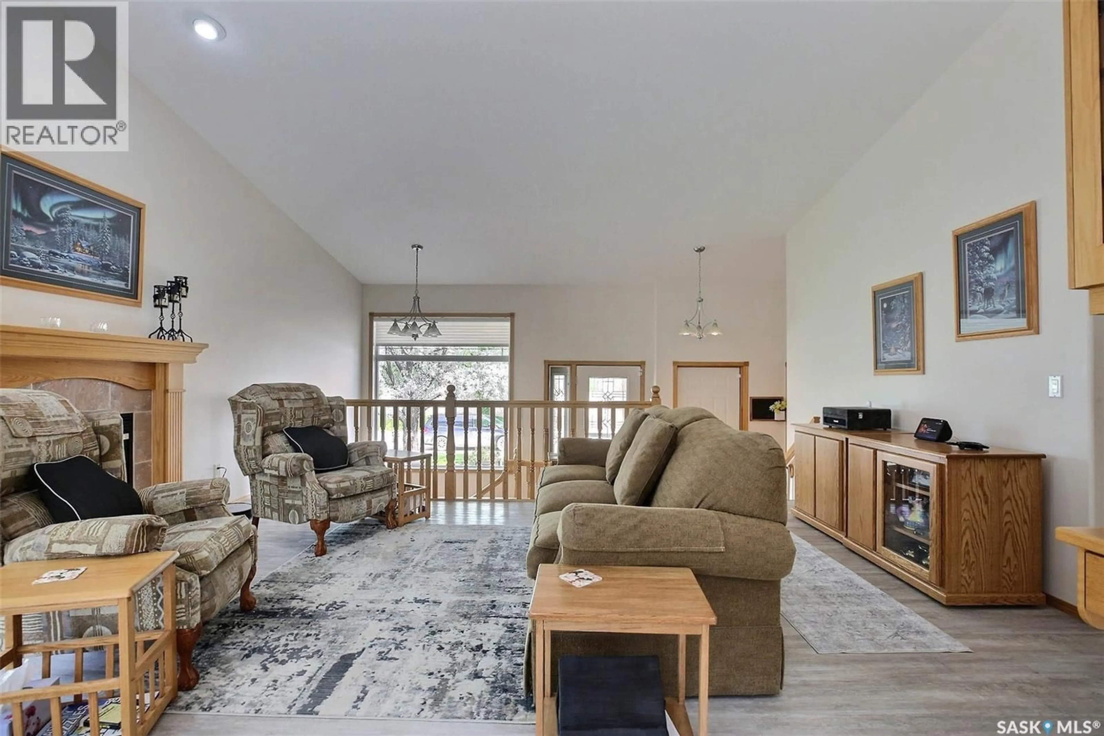 Living room with furniture, unknown for 5082 FAHLMAN CRESCENT, Regina Saskatchewan S4X4R9