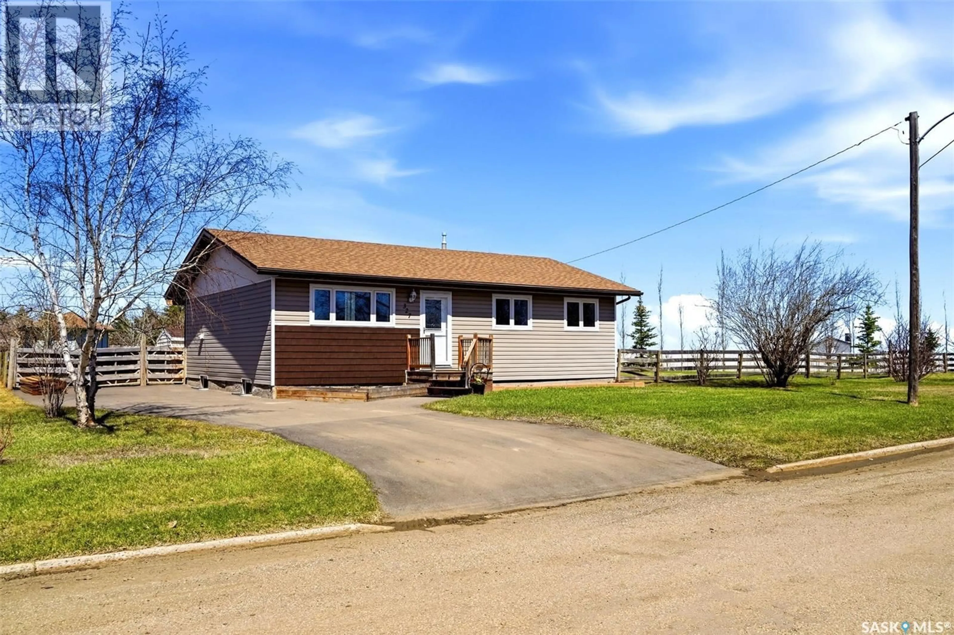 A pic from outside/outdoor area/front of a property/back of a property/a pic from drone, street for 327 COTEAU STREET, Milestone Saskatchewan S0G3L0
