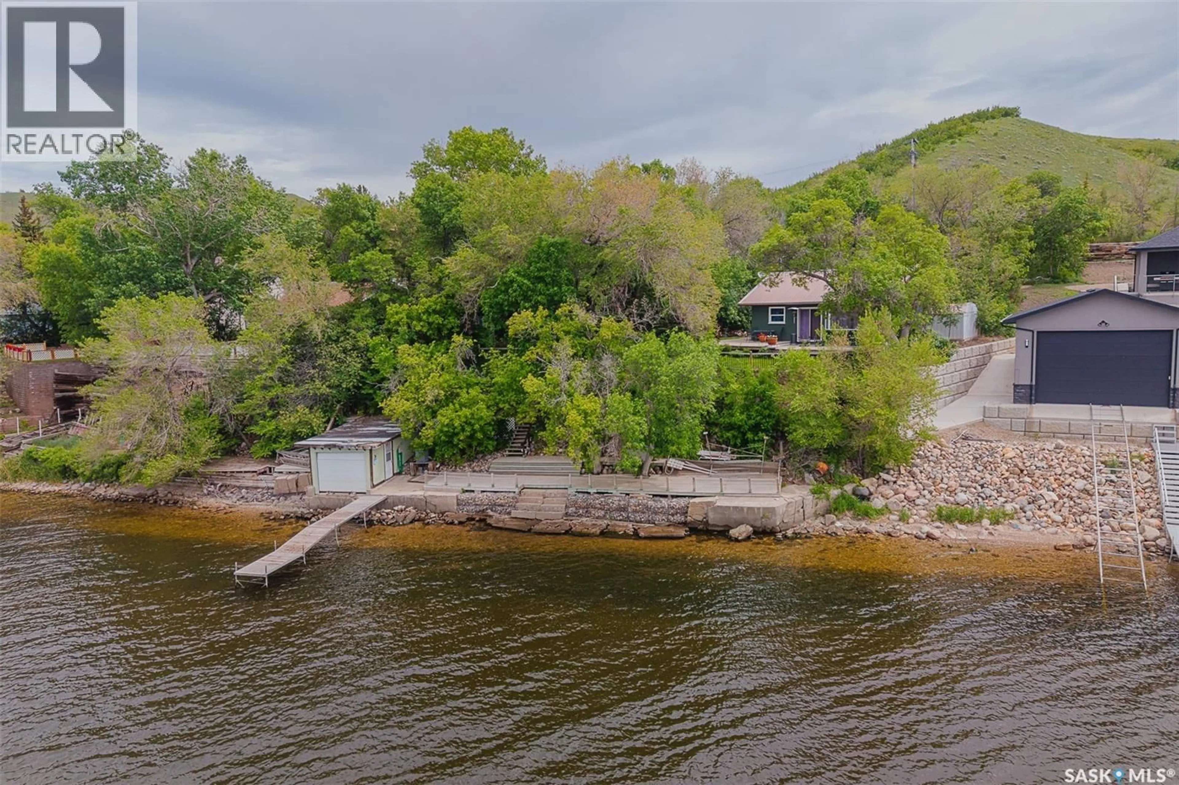 A pic from outside/outdoor area/front of a property/back of a property/a pic from drone, water/lake/river/ocean view for 512 FORT SAN ROAD, Fort San Saskatchewan S0G1S0