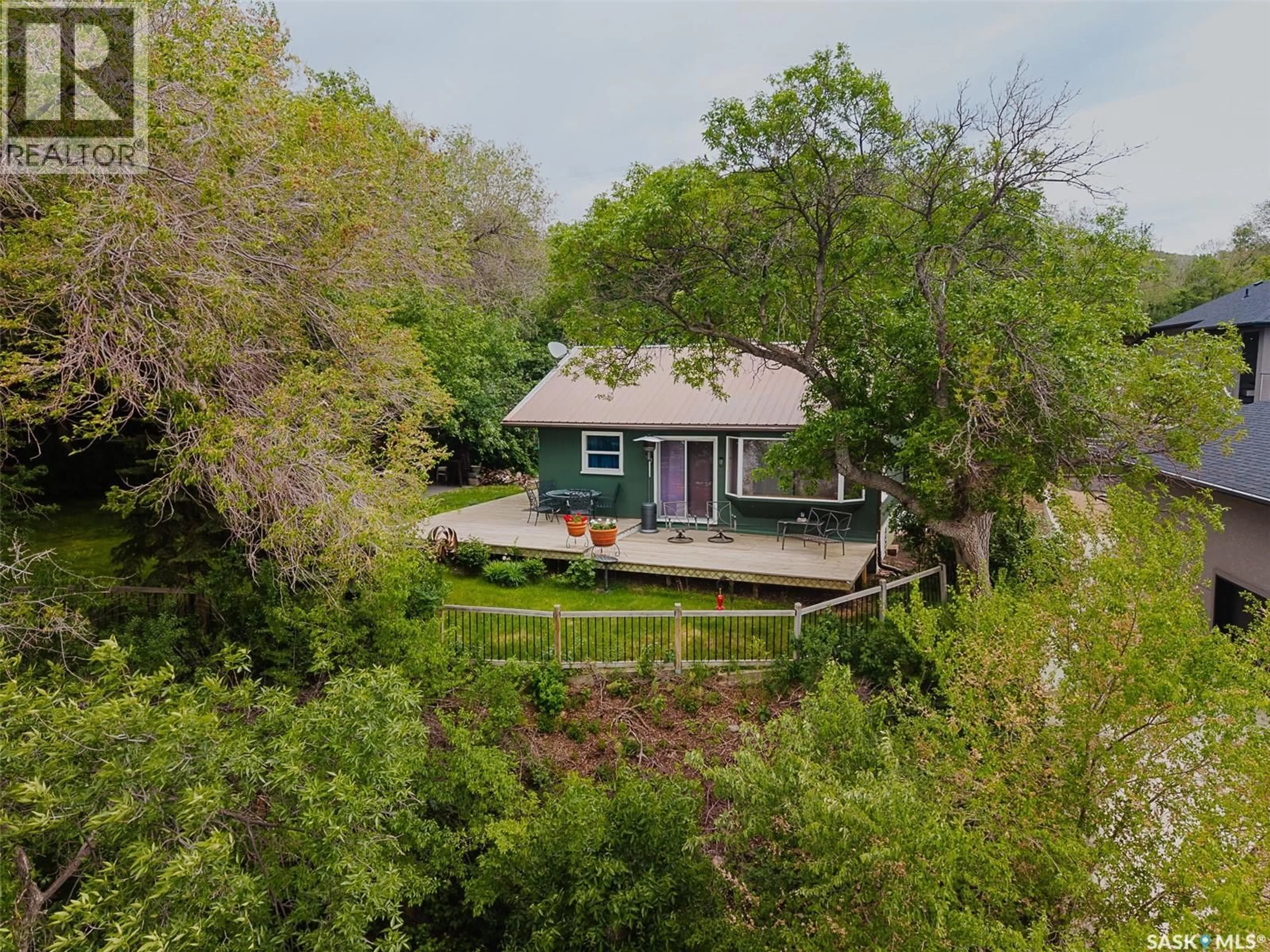 A pic from outside/outdoor area/front of a property/back of a property/a pic from drone, water/lake/river/ocean view for 512 FORT SAN ROAD, Fort San Saskatchewan S0G1S0