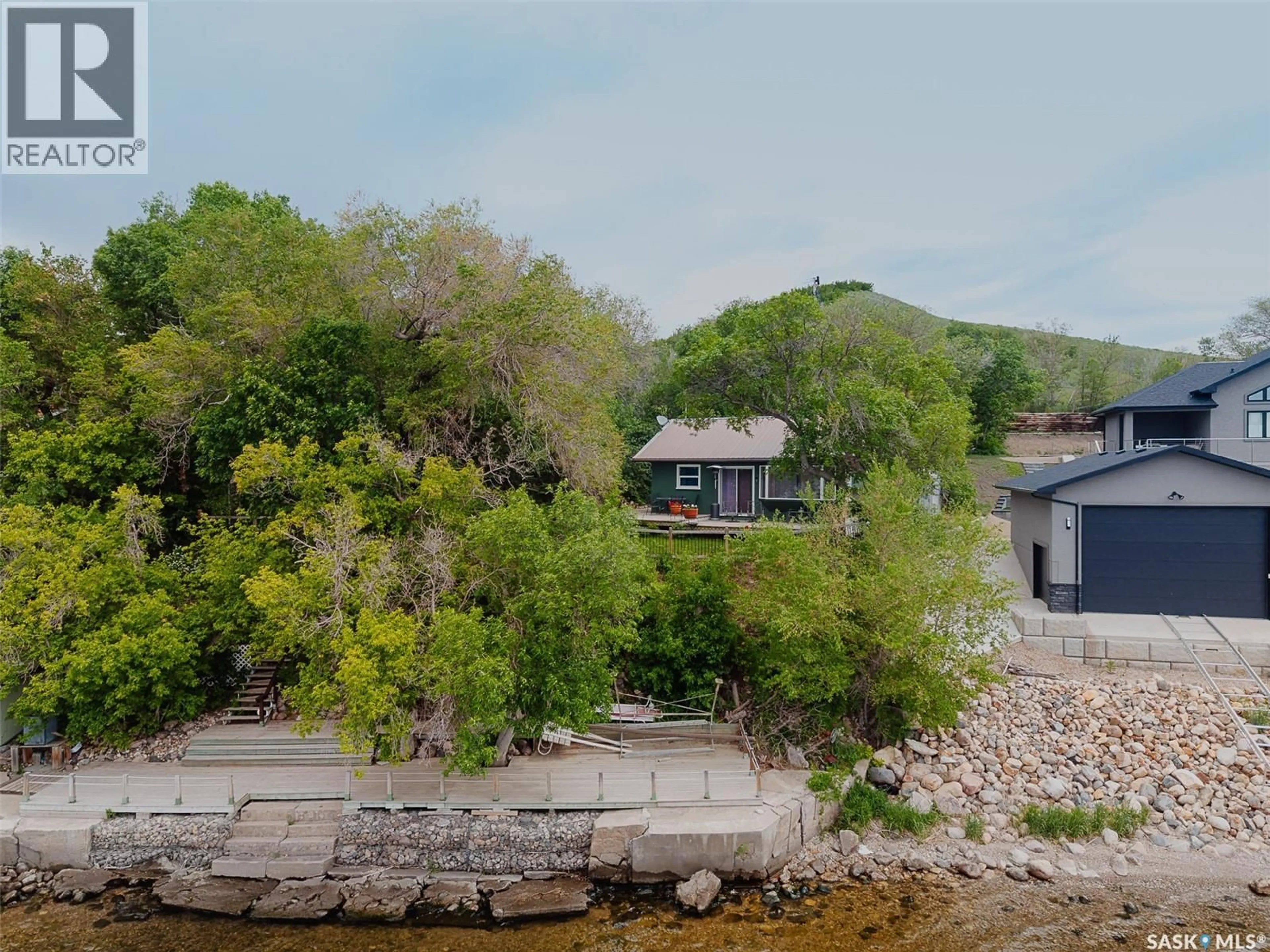 A pic from outside/outdoor area/front of a property/back of a property/a pic from drone, water/lake/river/ocean view for 512 FORT SAN ROAD, Fort San Saskatchewan S0G1S0