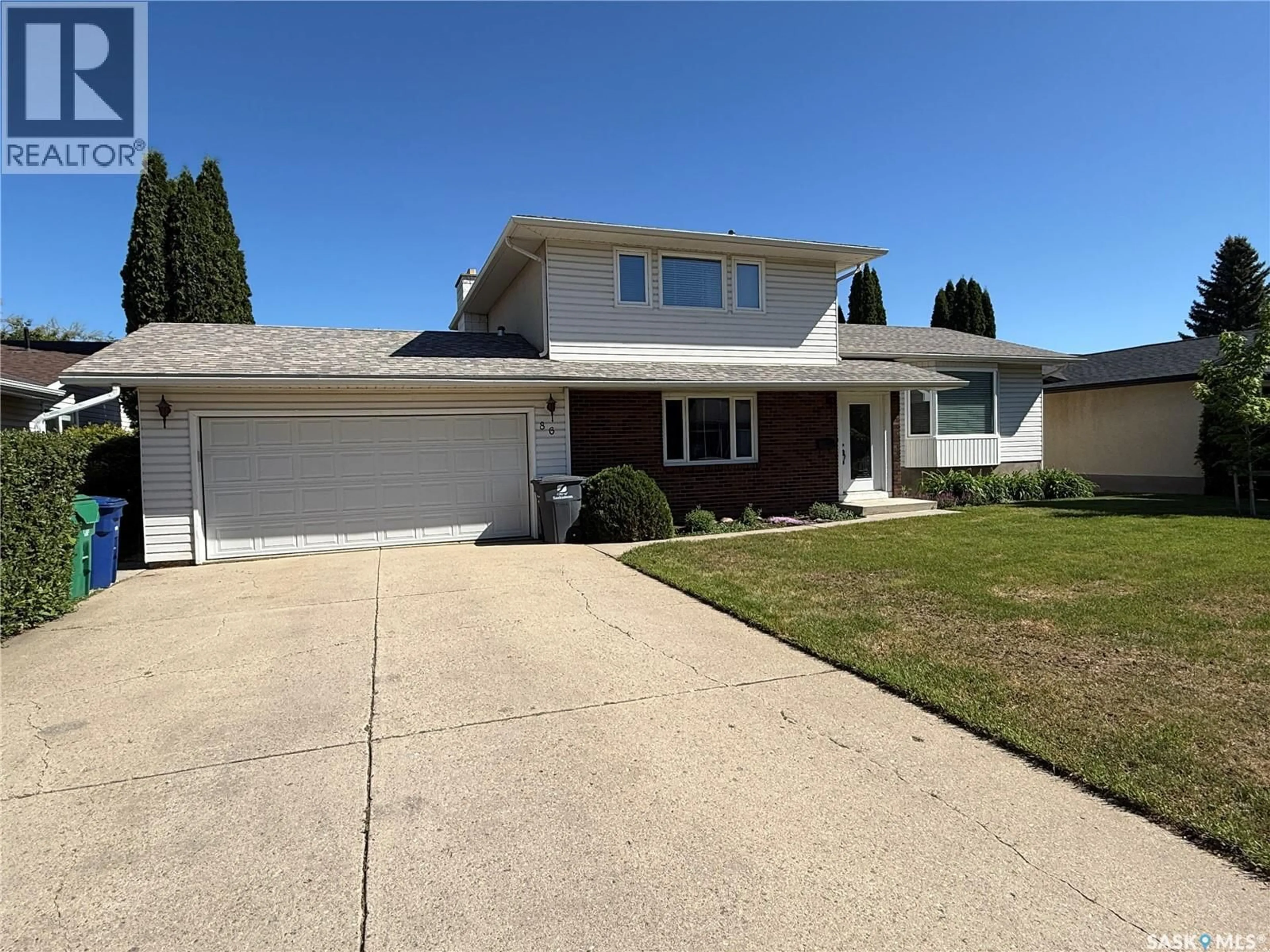 Home with vinyl exterior material, street for 86 DUNCAN CRESCENT, Saskatoon Saskatchewan S7H4K4