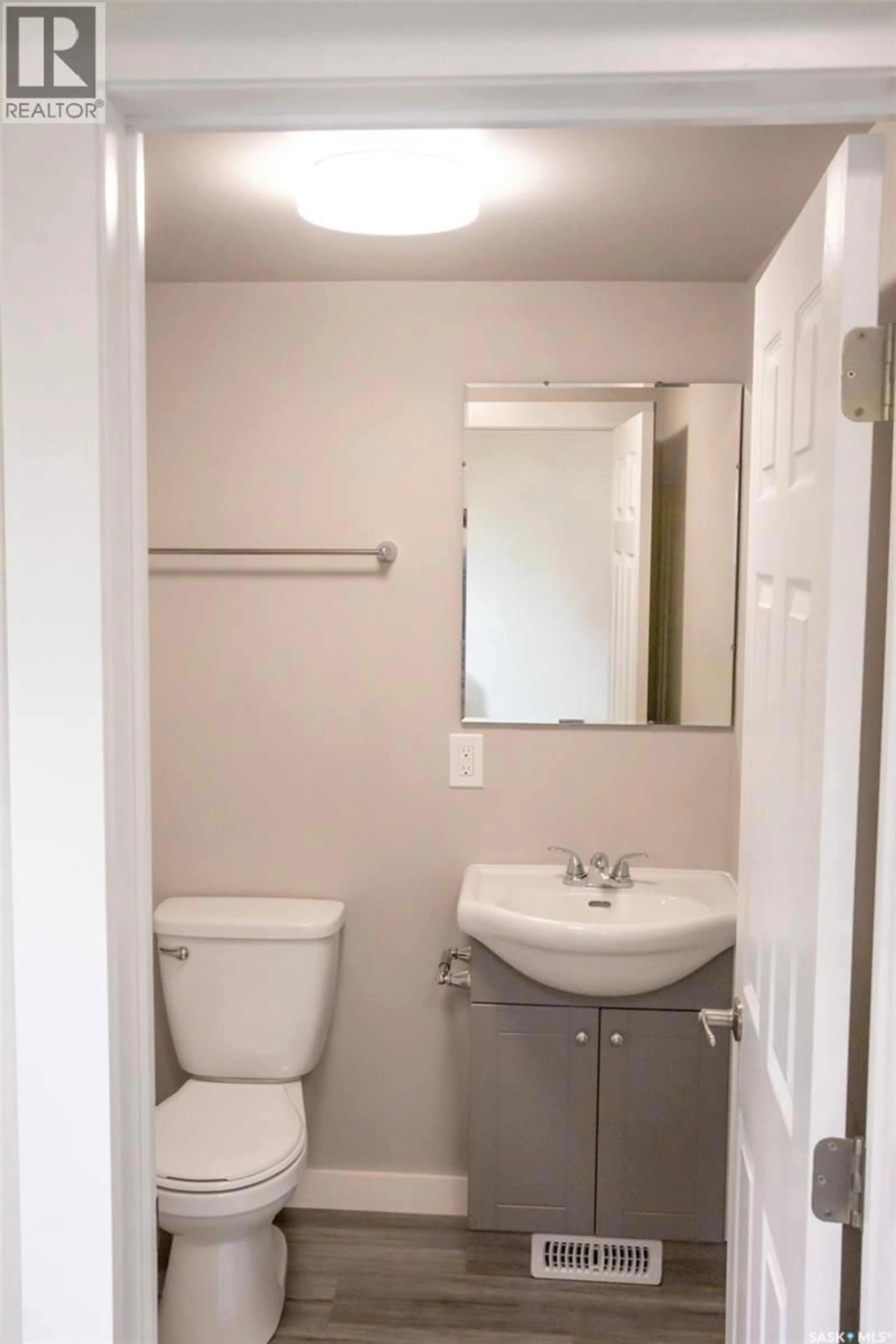 Standard bathroom, floor is not visible for 59 LILLOOET STREET, Moose Jaw Saskatchewan S6H4S3