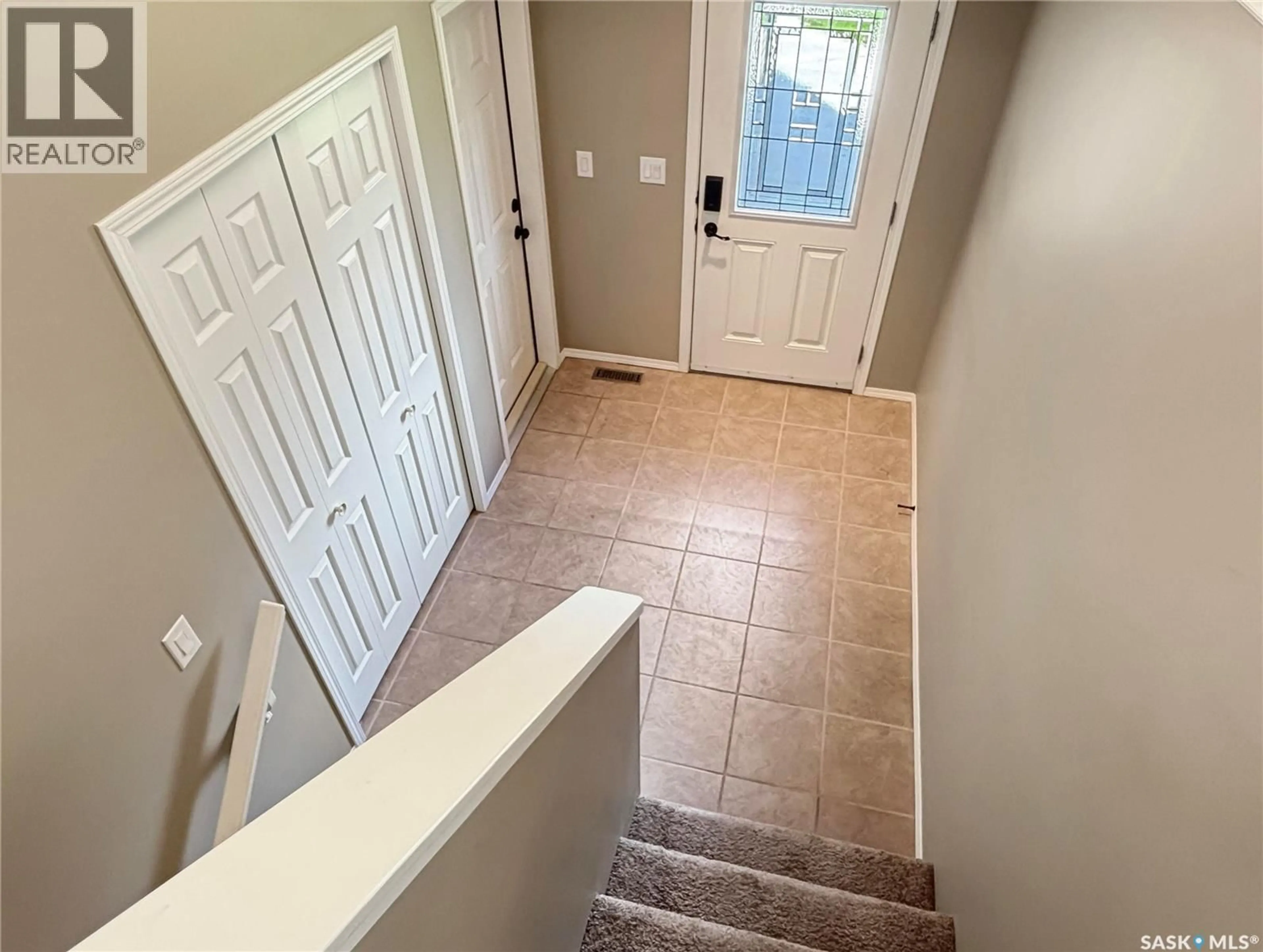 Indoor entryway for 303 DIEFENBAKER AVENUE, Hague Saskatchewan S0K1X0