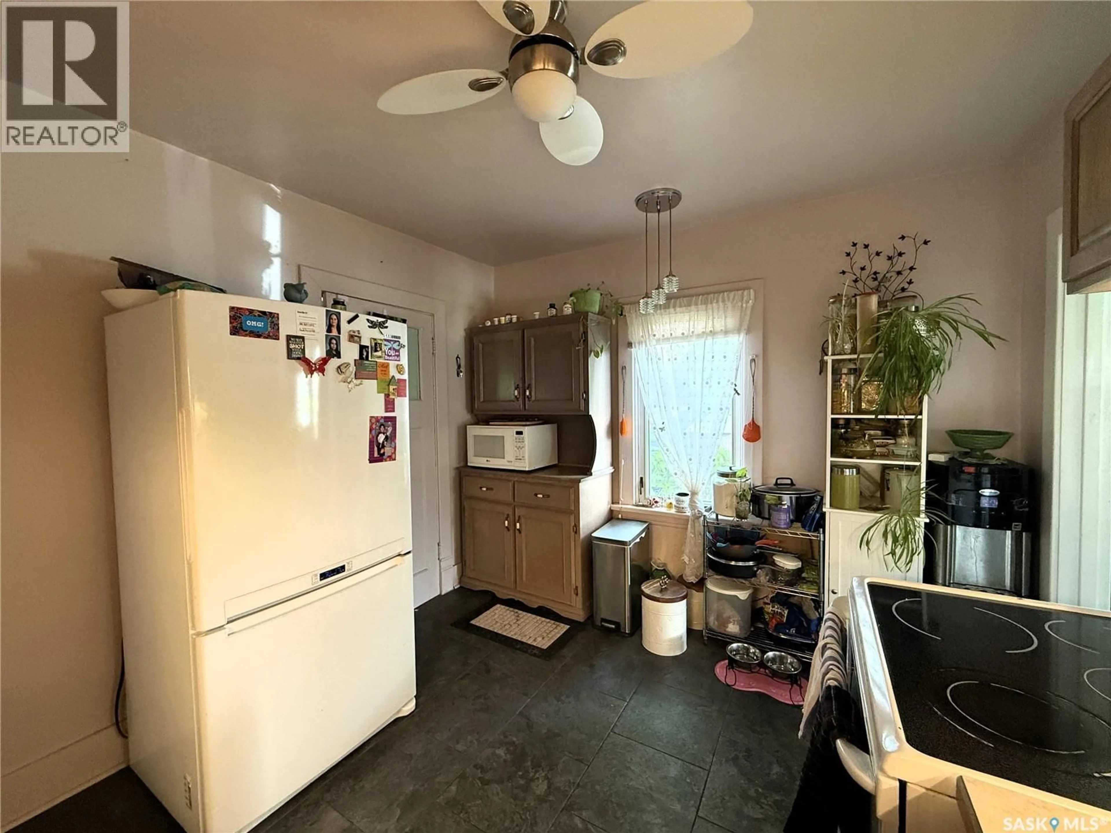 A pic of a room for 320 23RD STREET, Prince Albert Saskatchewan S6V1P7