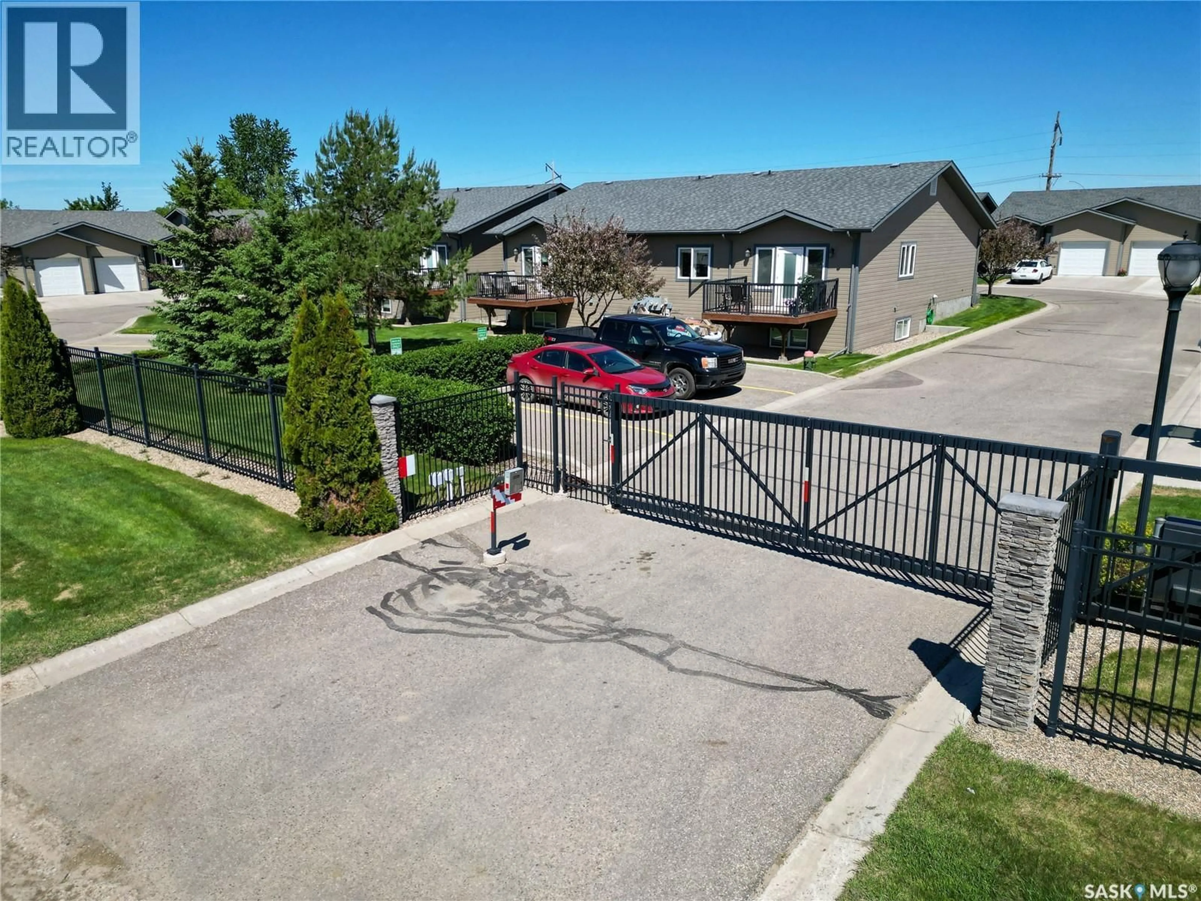 A pic from outside/outdoor area/front of a property/back of a property/a pic from drone, street for 20 SOUTHWOOD DRIVE, Prince Albert Saskatchewan S6V1G4