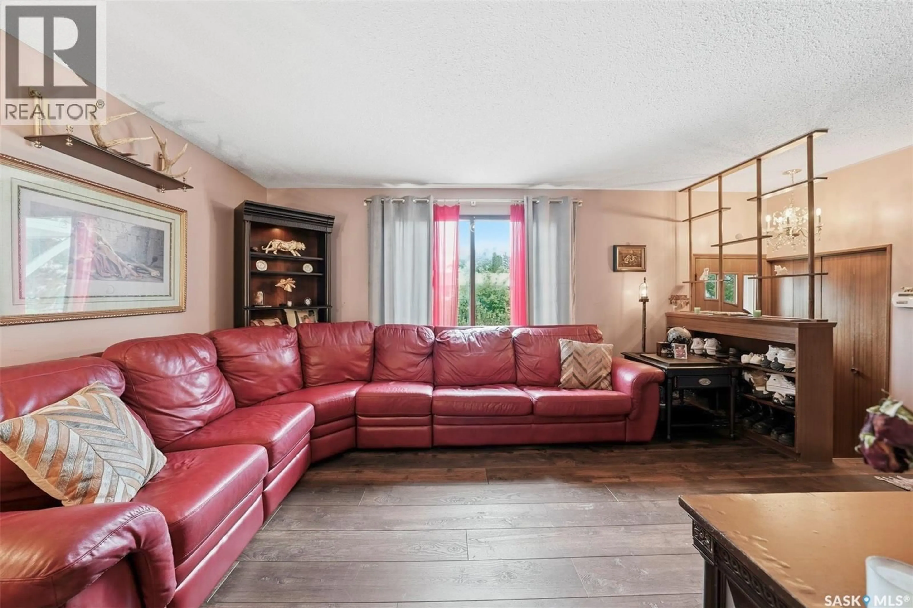 Living room with furniture, unknown for 30 RIEL CRESCENT, Saskatoon Saskatchewan S7J2W6
