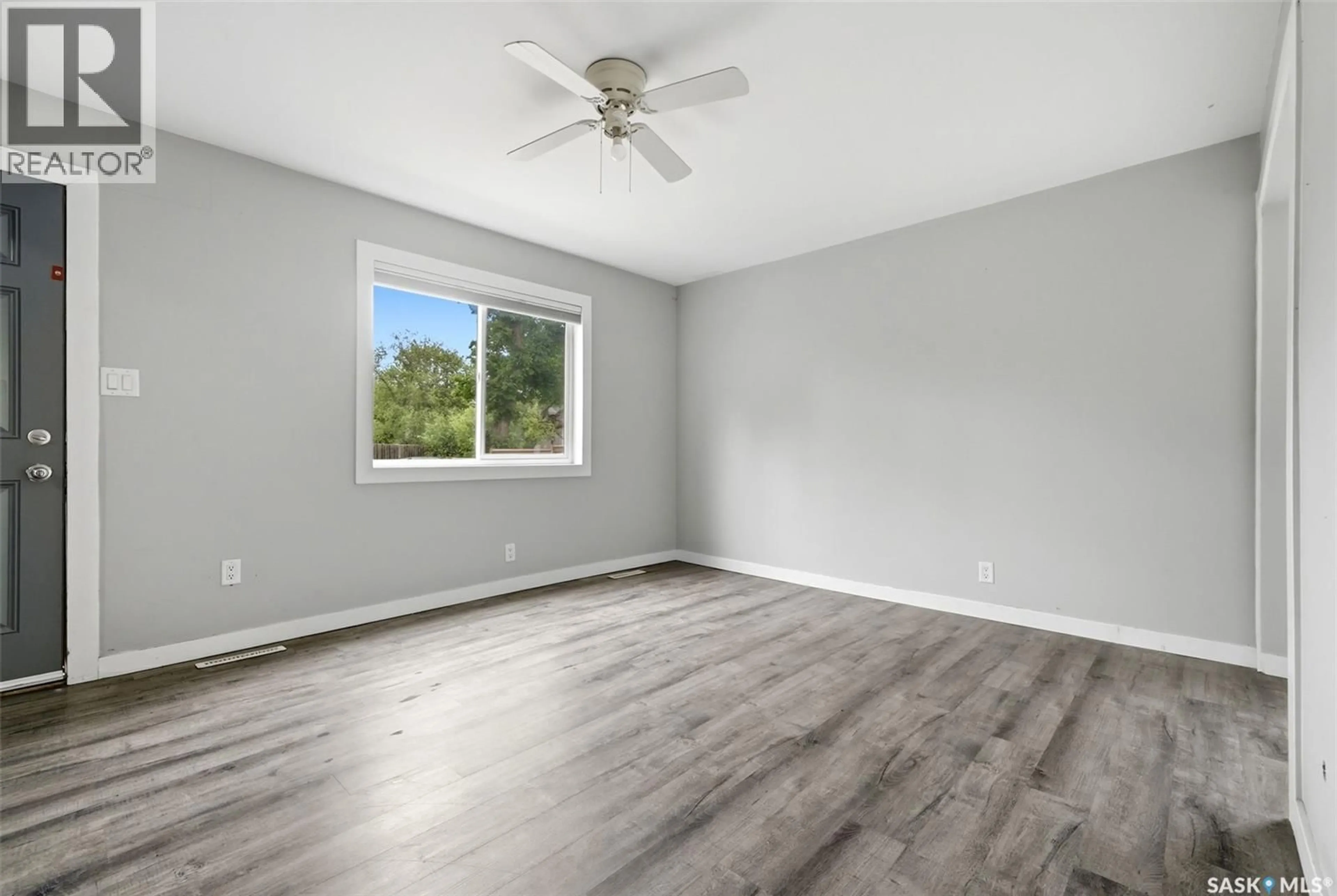 A pic of a room for 922 ATHOL STREET, Regina Saskatchewan S4T3B7