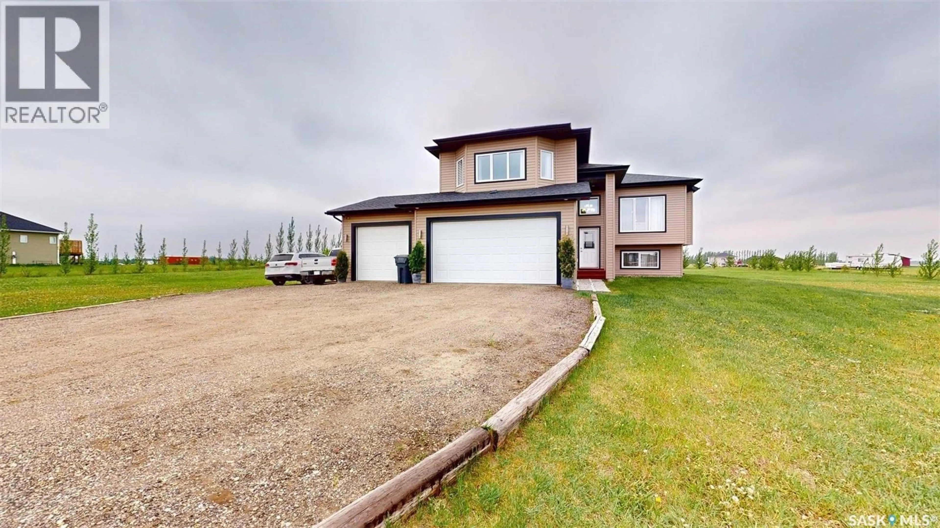 A pic from outside/outdoor area/front of a property/back of a property/a pic from drone, unknown for 100 RIDER PLACE, Dundurn Rm No. 314 Saskatchewan S7C0B6