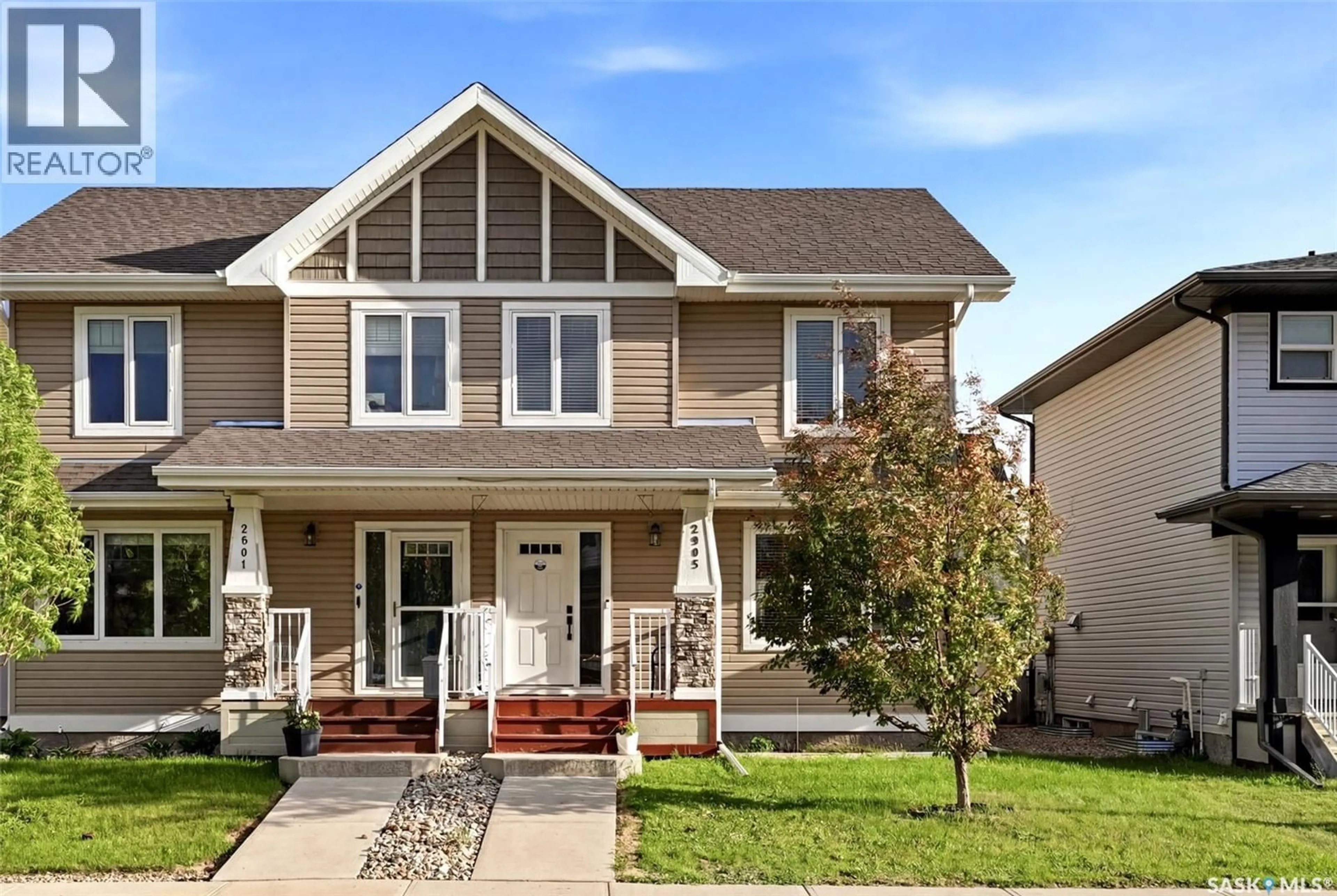Home with vinyl exterior material, street for 2905 ROCHDALE BOULEVARD, Regina Saskatchewan S4X0N1