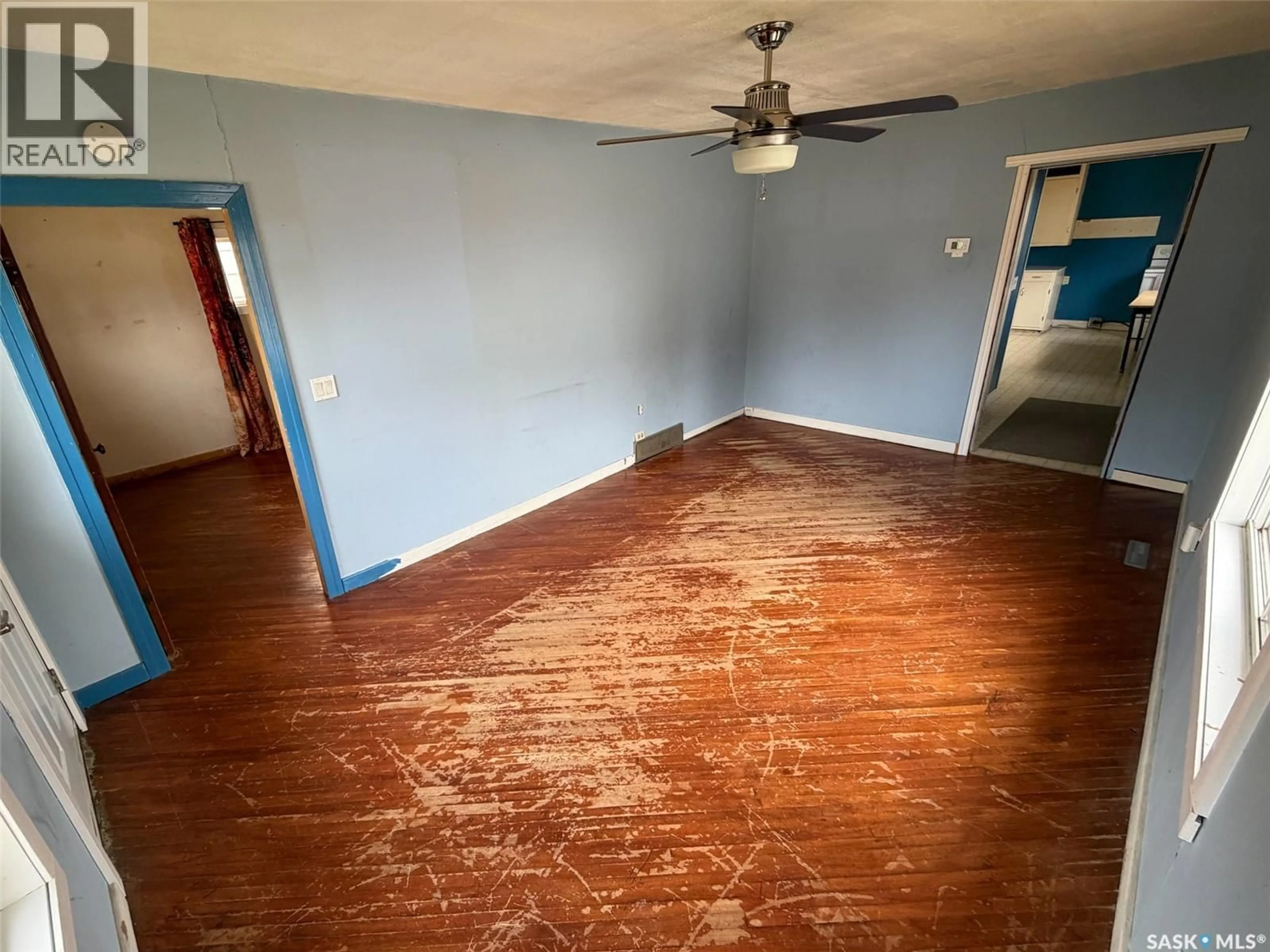 A pic of a room for 102 WAYNE STREET, Abbey Saskatchewan S0N0A0