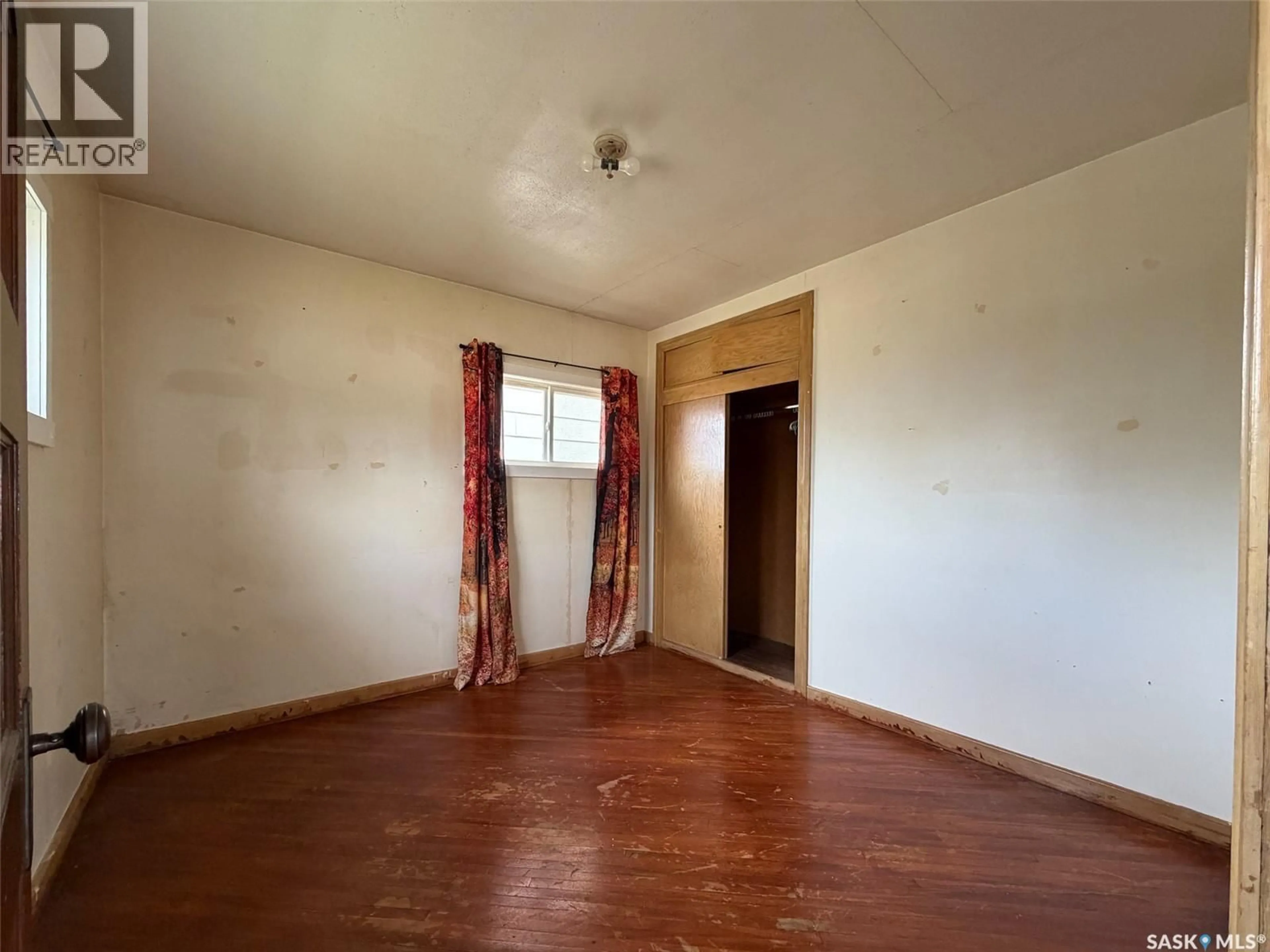 A pic of a room for 102 WAYNE STREET, Abbey Saskatchewan S0N0A0