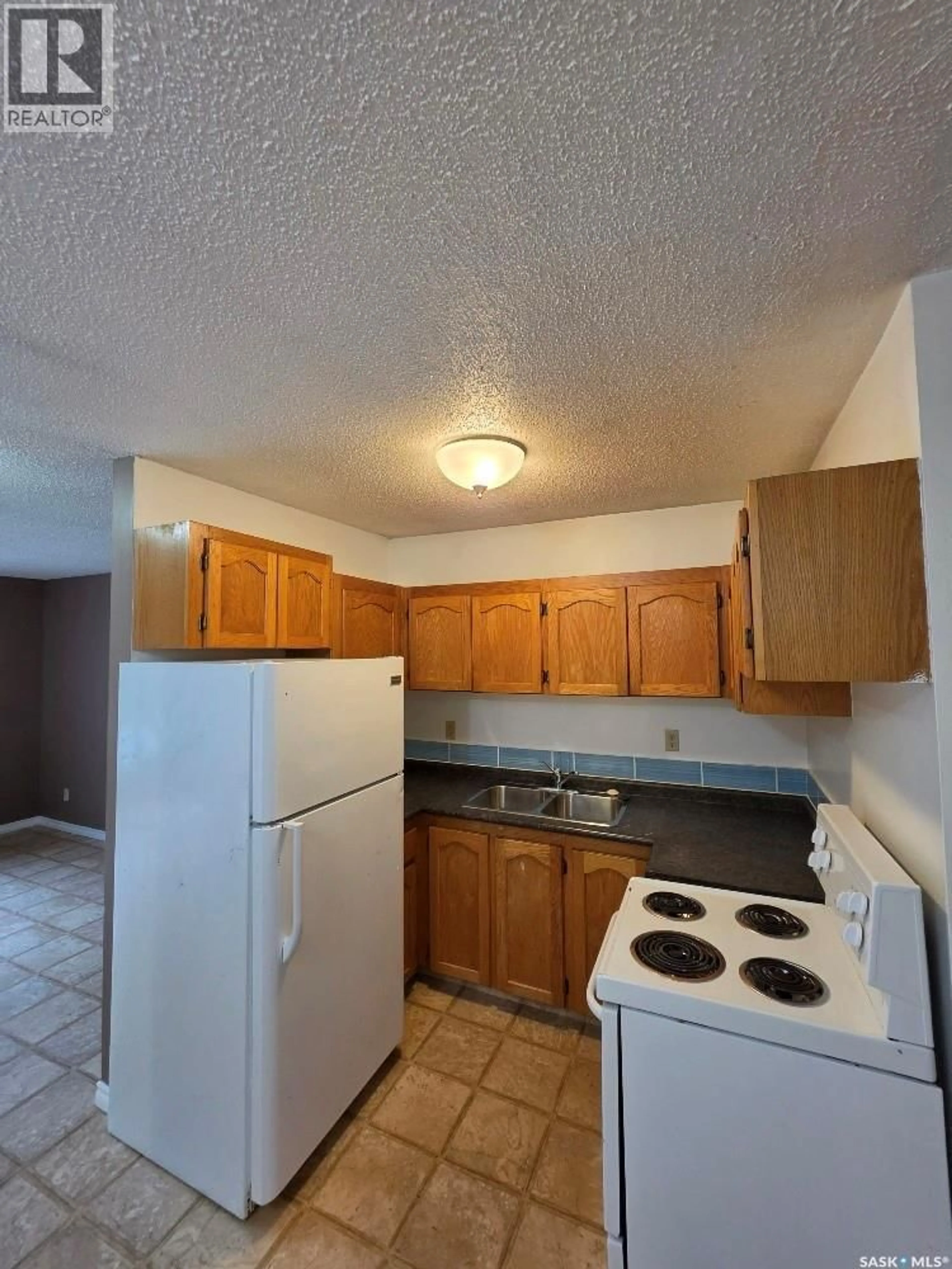 Standard kitchen, unknown for 515 ST JOHN STREET, Regina Saskatchewan S4R1R6