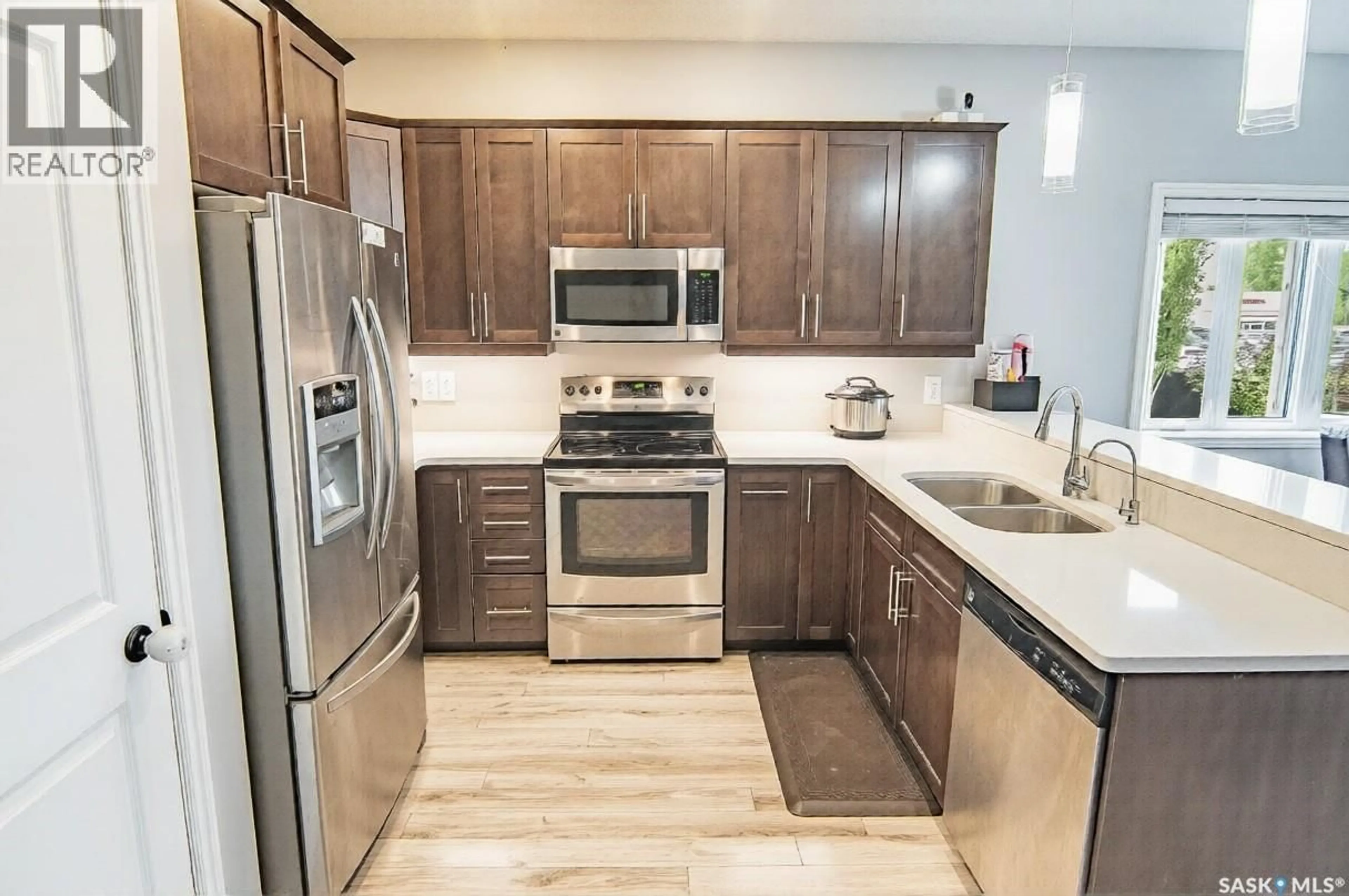 Unknown for 17 550 SOUTHWOOD DRIVE, Prince Albert Saskatchewan S6V1G4