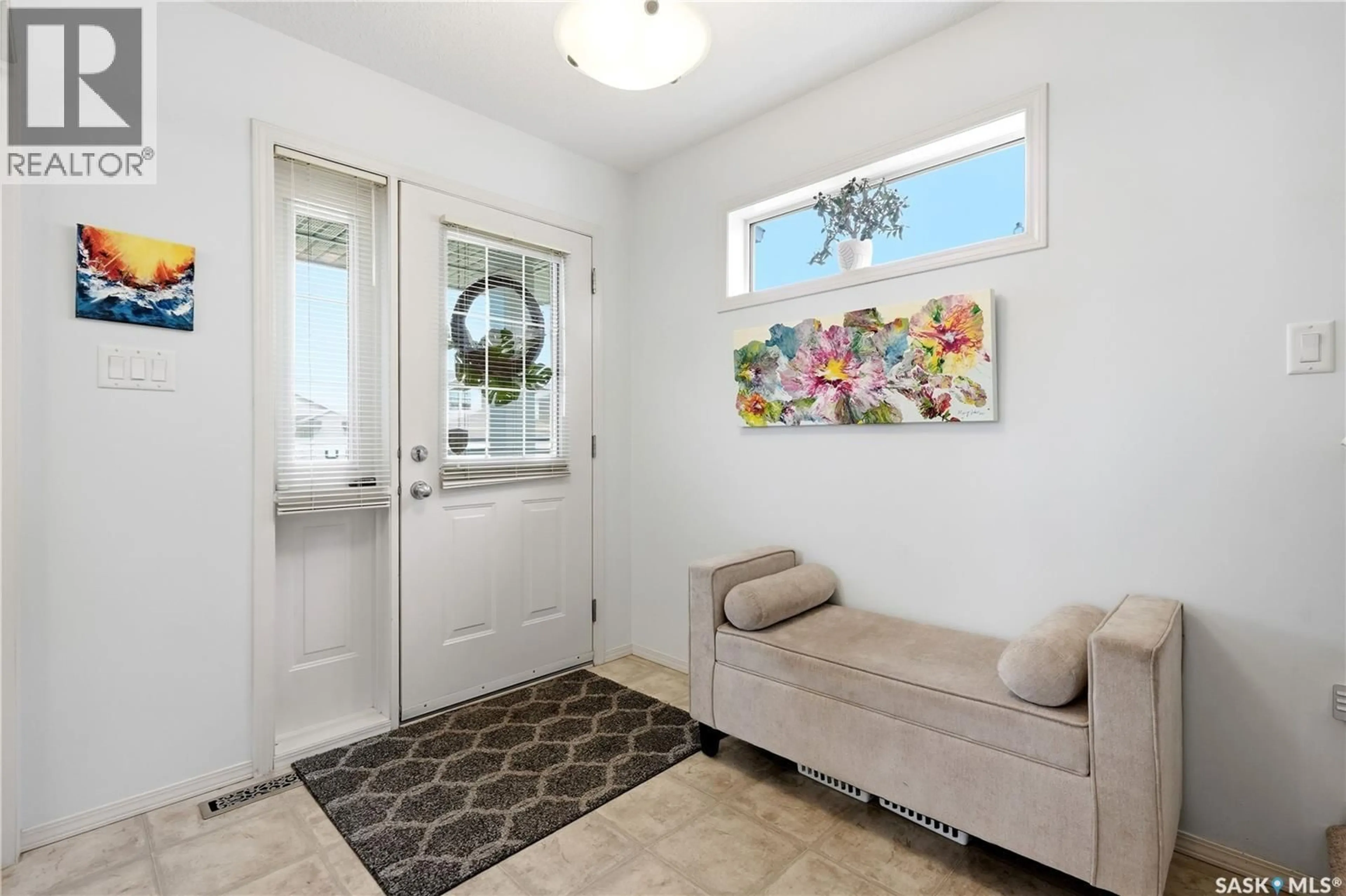 Indoor entryway for 1627 WINGERT DRIVE, Regina Saskatchewan S4X4P9