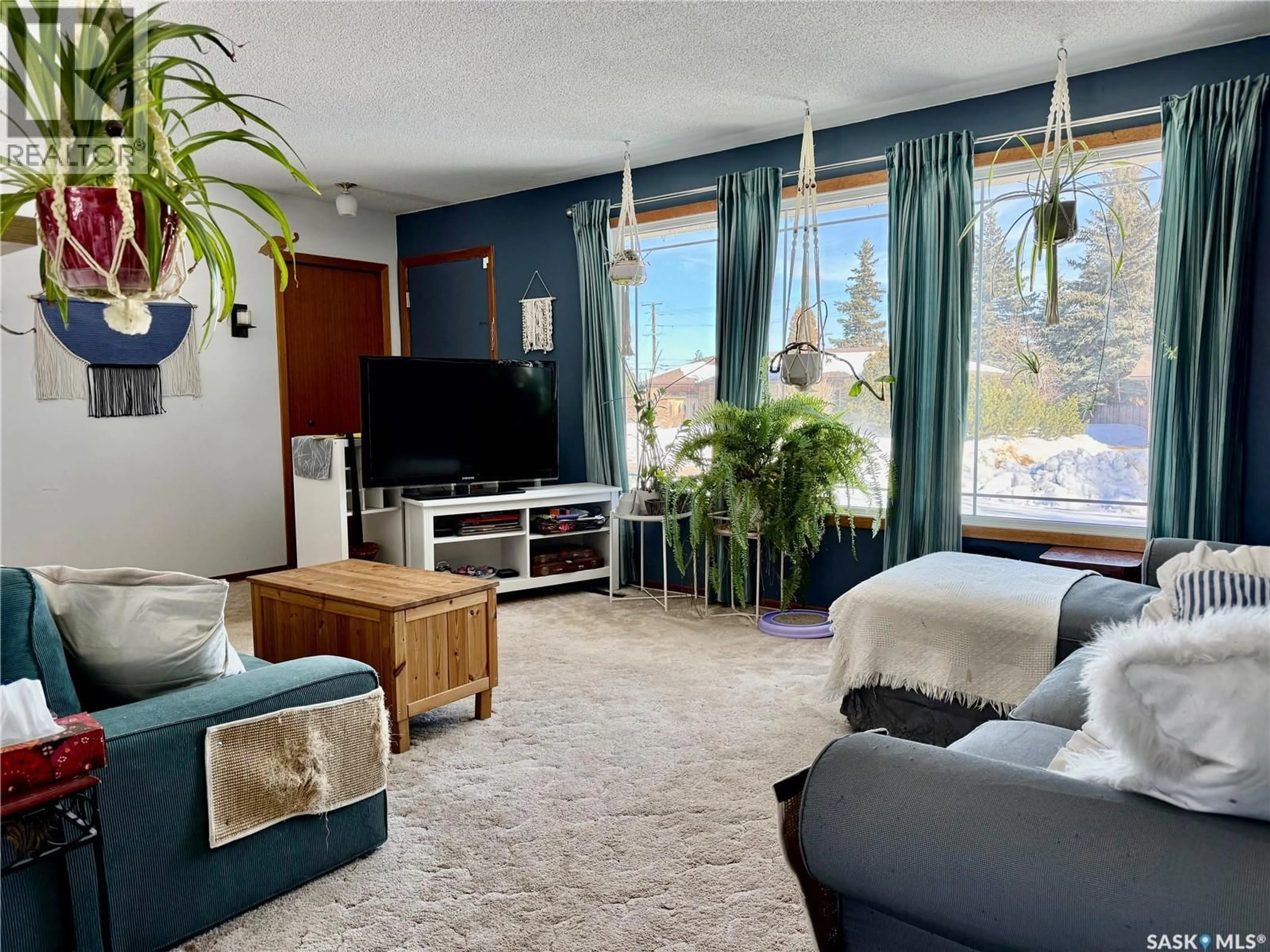 Living room with furniture, unknown for 1117 10TH STREET, Humboldt Saskatchewan S0K2A0