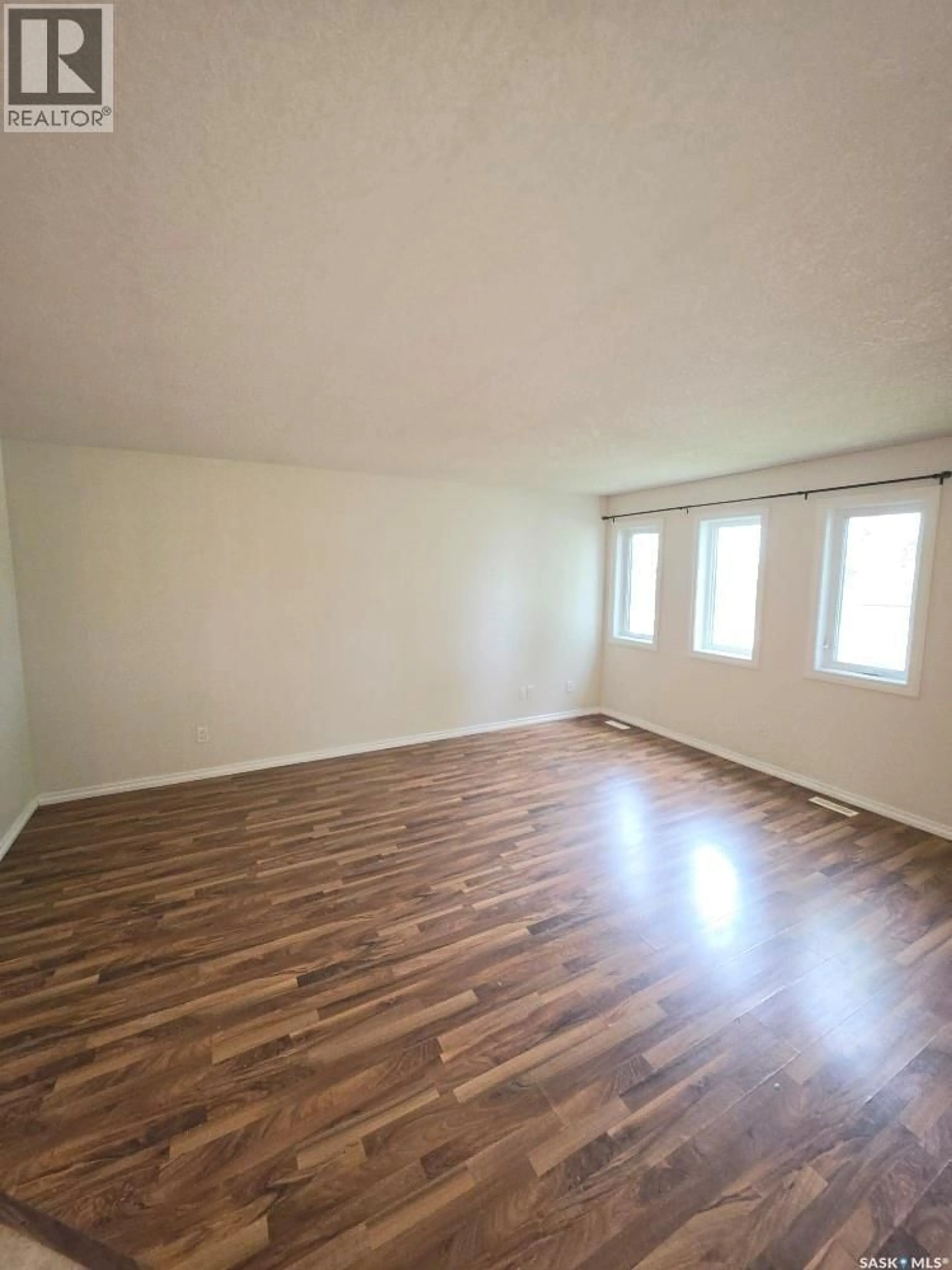 A pic of a room for 706 RAE STREET, Regina Saskatchewan S4T2A9