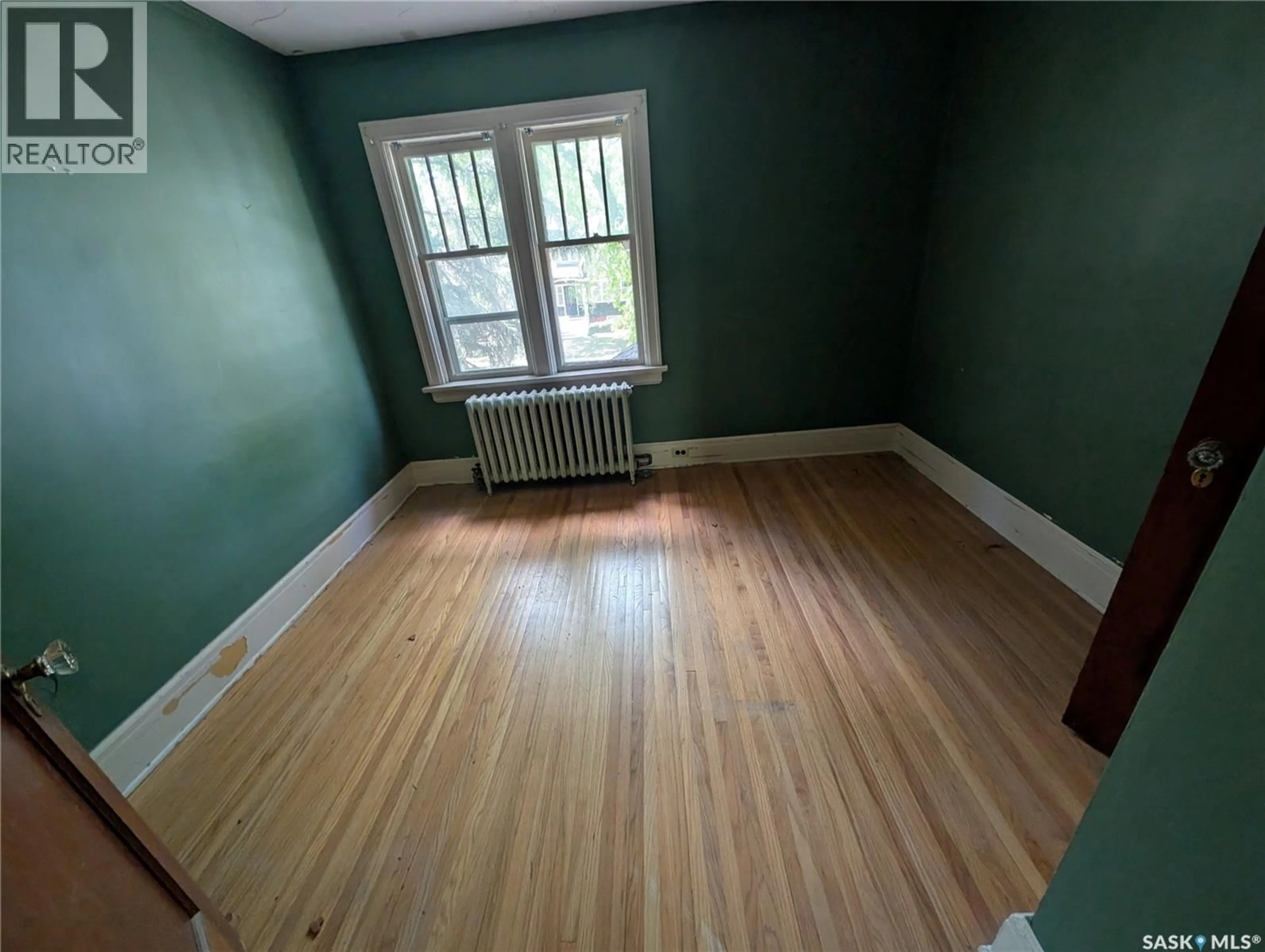 A pic of a room for 2029 ELPHINSTONE STREET, Regina Saskatchewan S4T3N5