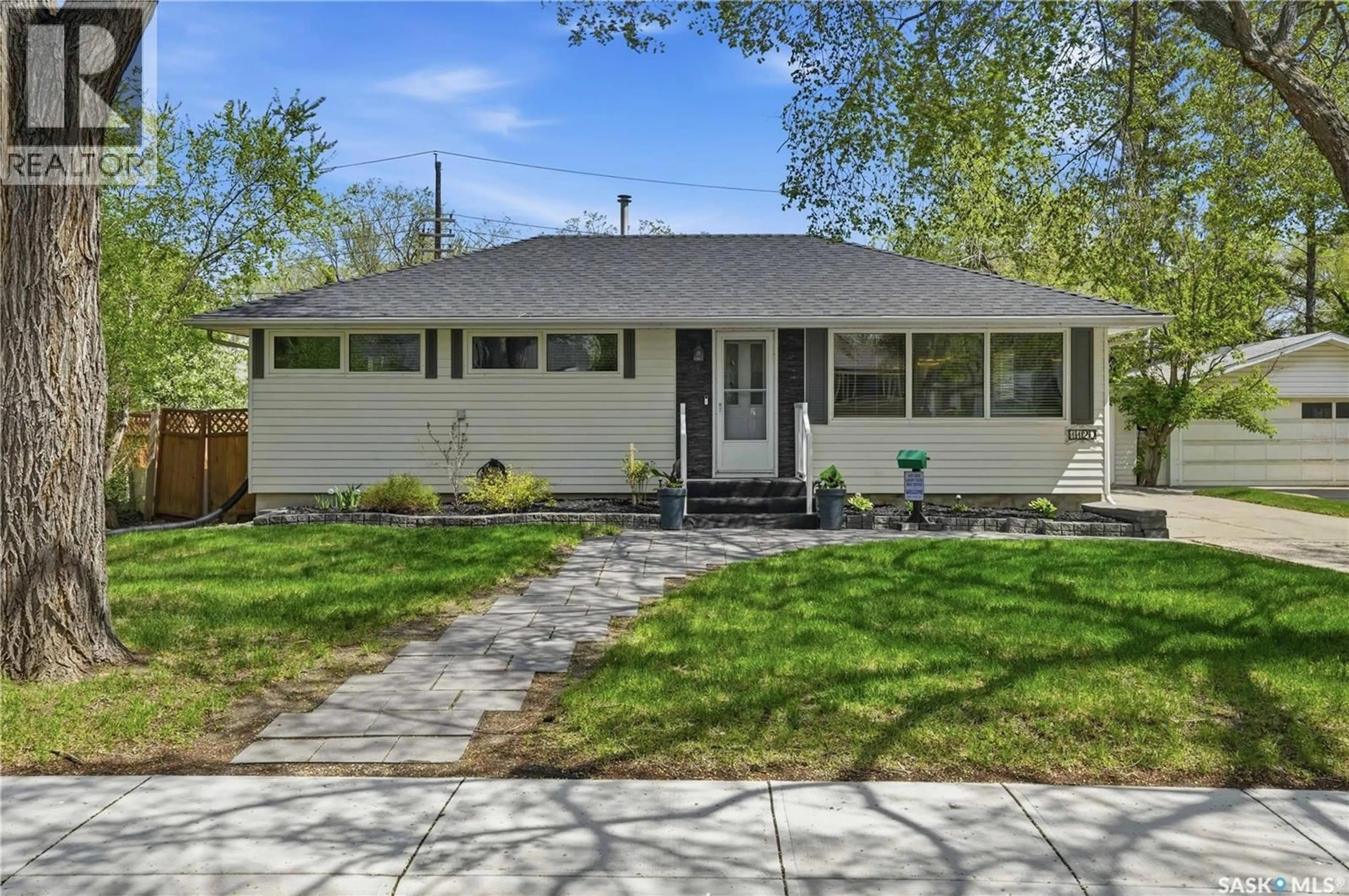 Home with vinyl exterior material, street for 1120 BROADWAY AVENUE, Regina Saskatchewan S4N1A8