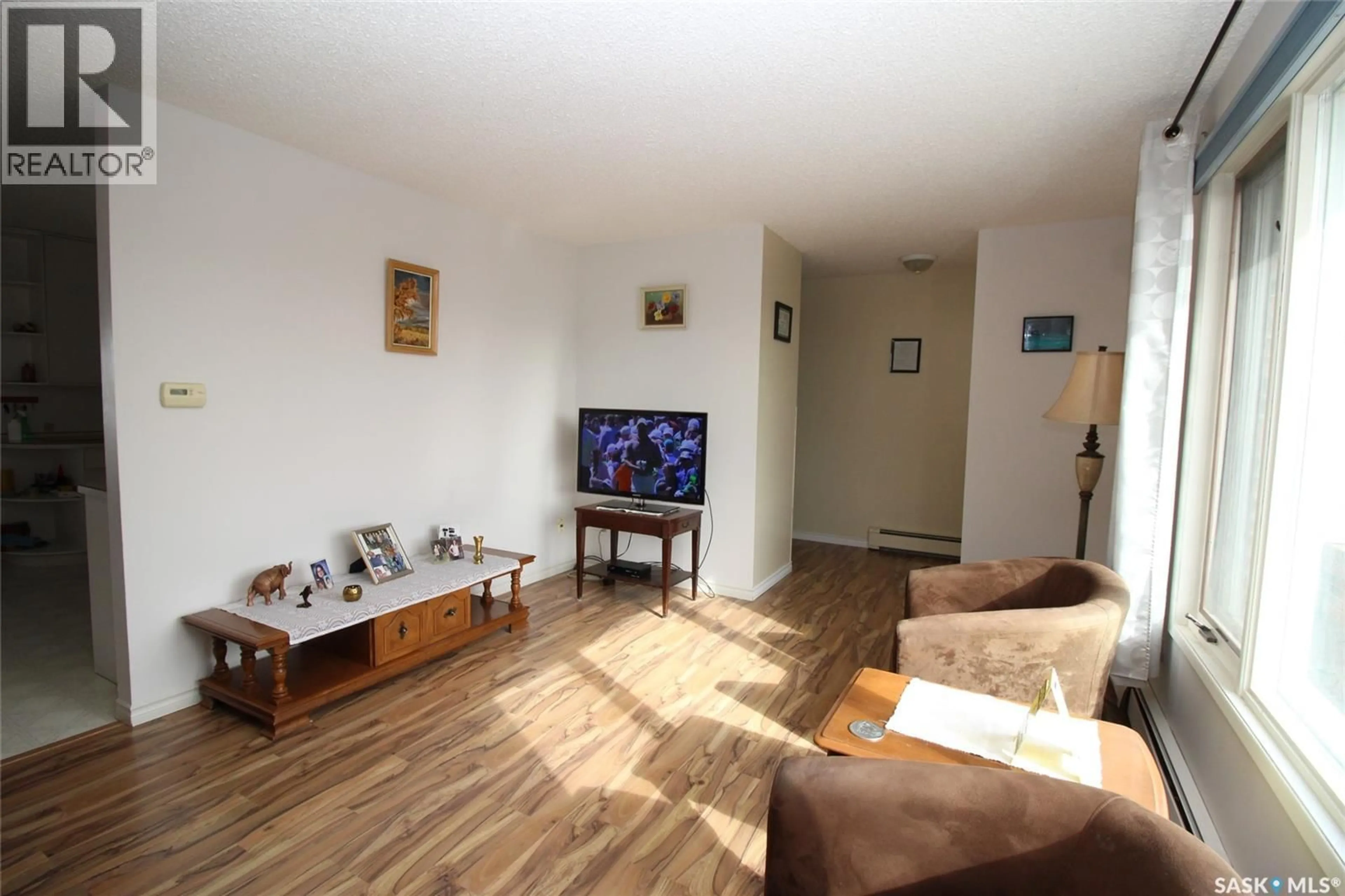 Living room with furniture, unknown for 595 9TH STREET, Shaunavon Saskatchewan S0N2M0
