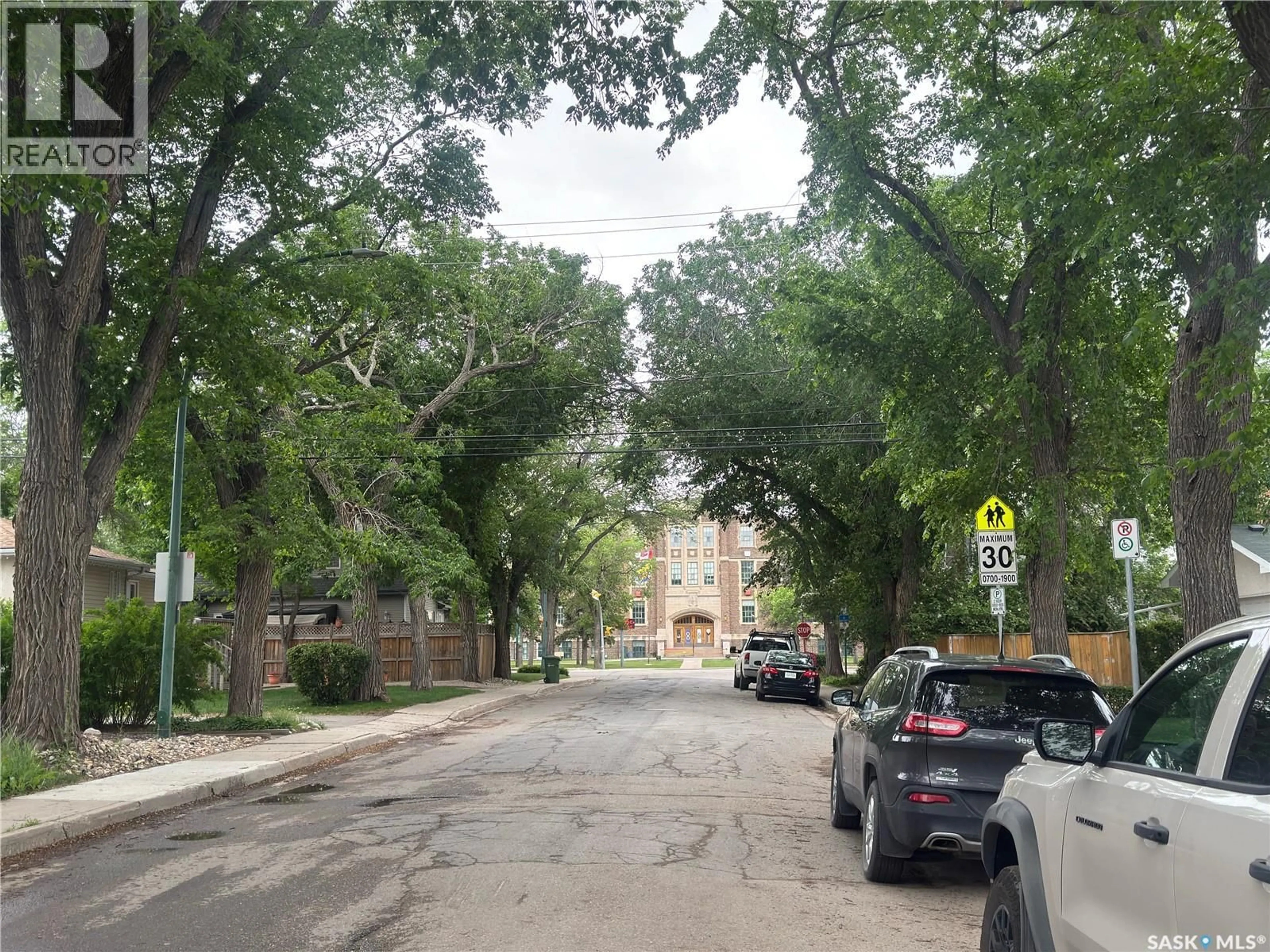 Blurry image for 2344 TORONTO STREET, Regina Saskatchewan S4P1N6