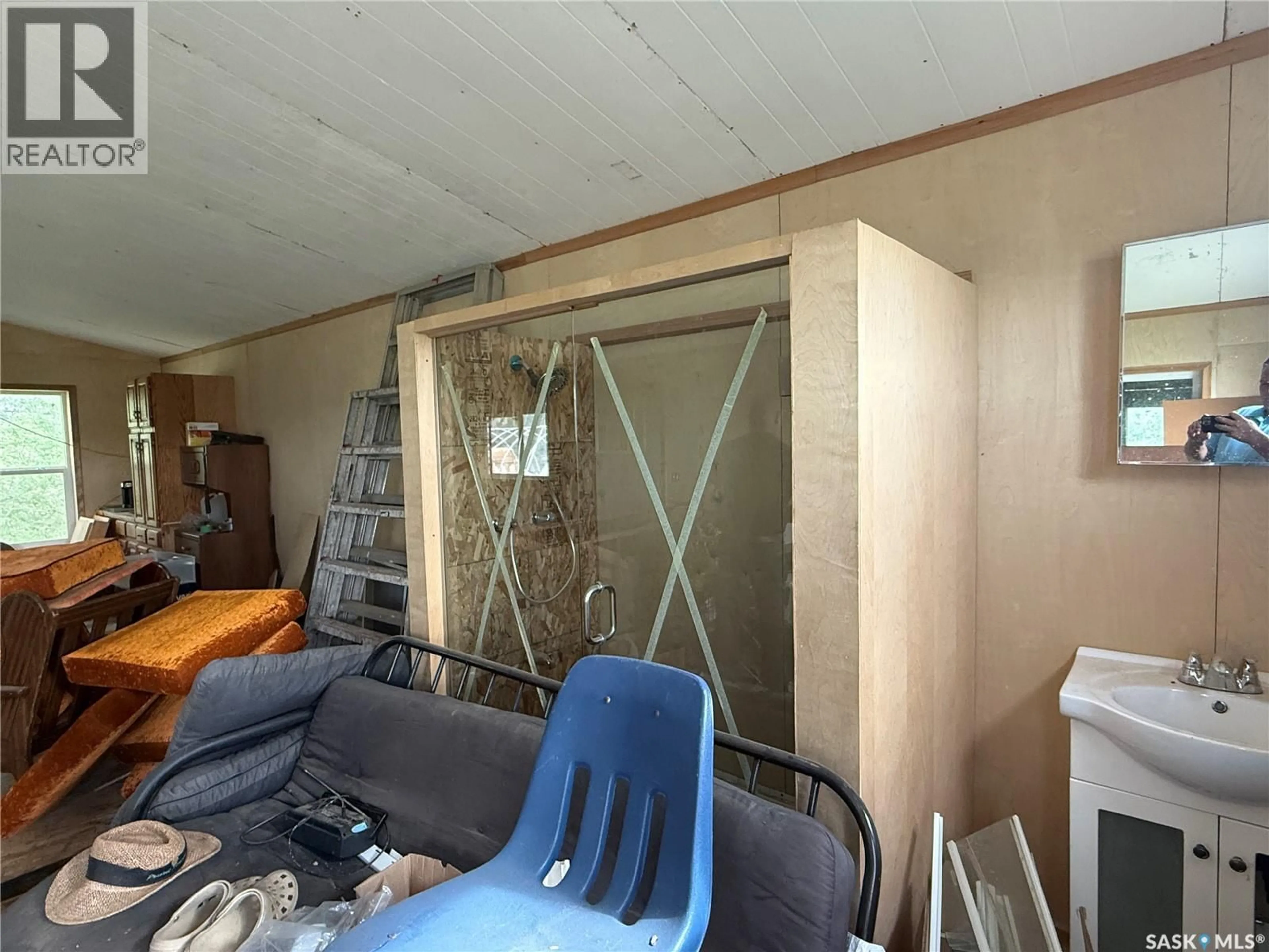 A pic of a room for 102-104 RAILWAY AVENUE, Richard Saskatchewan S0M2P0
