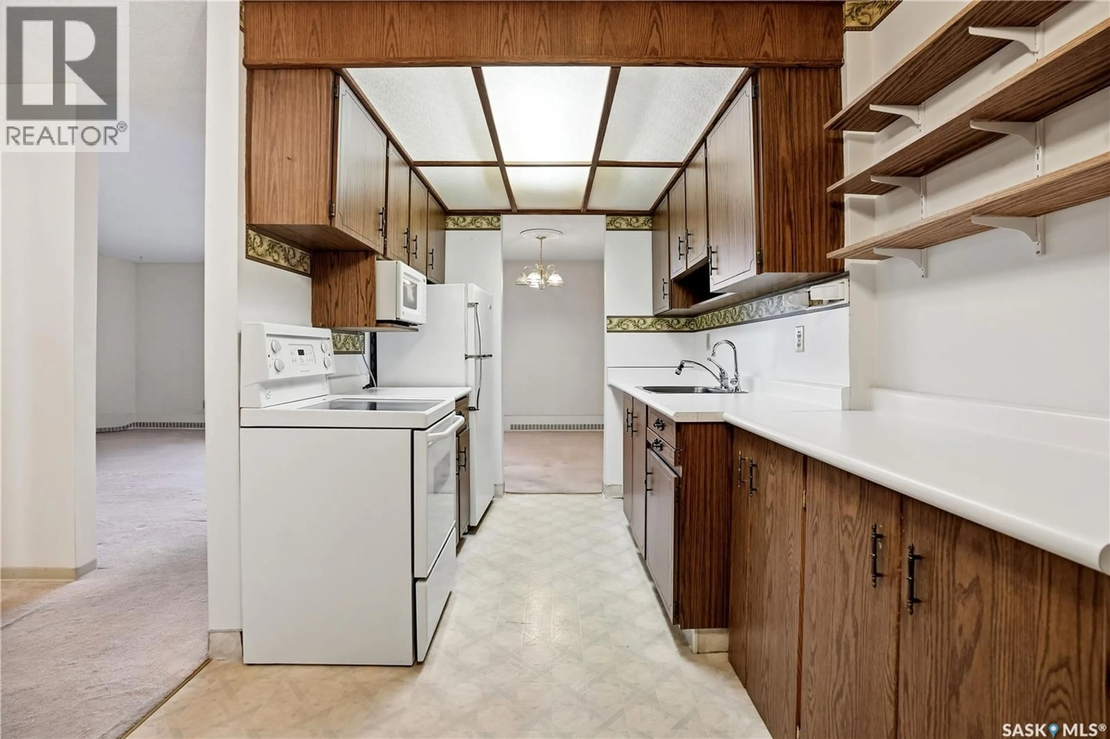 Standard kitchen, unknown for 4615 - 507 RAE STREET, Regina Saskatchewan S4S3B2
