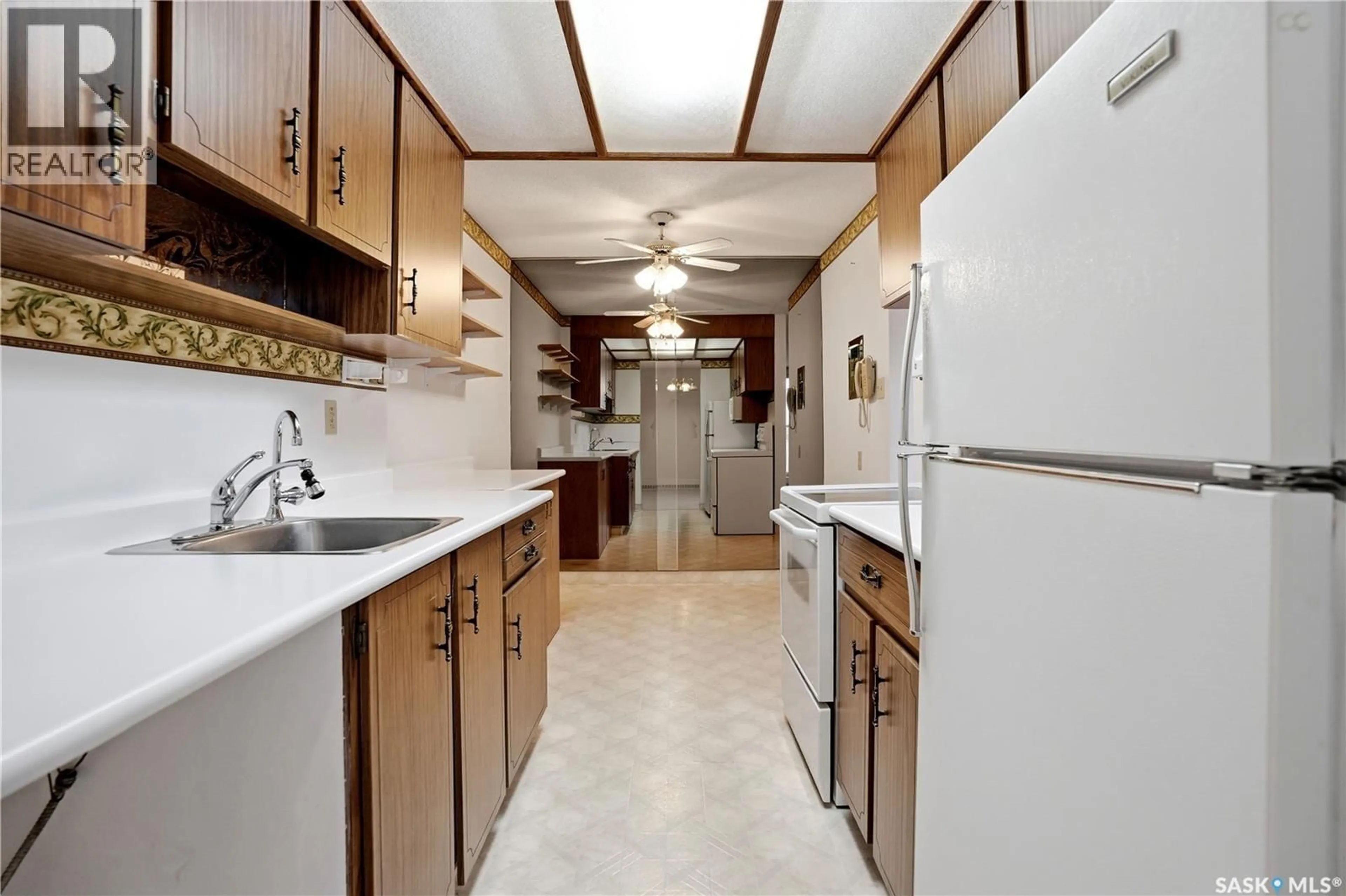 Standard kitchen, ceramic/tile floor for 4615 - 507 RAE STREET, Regina Saskatchewan S4S3B2