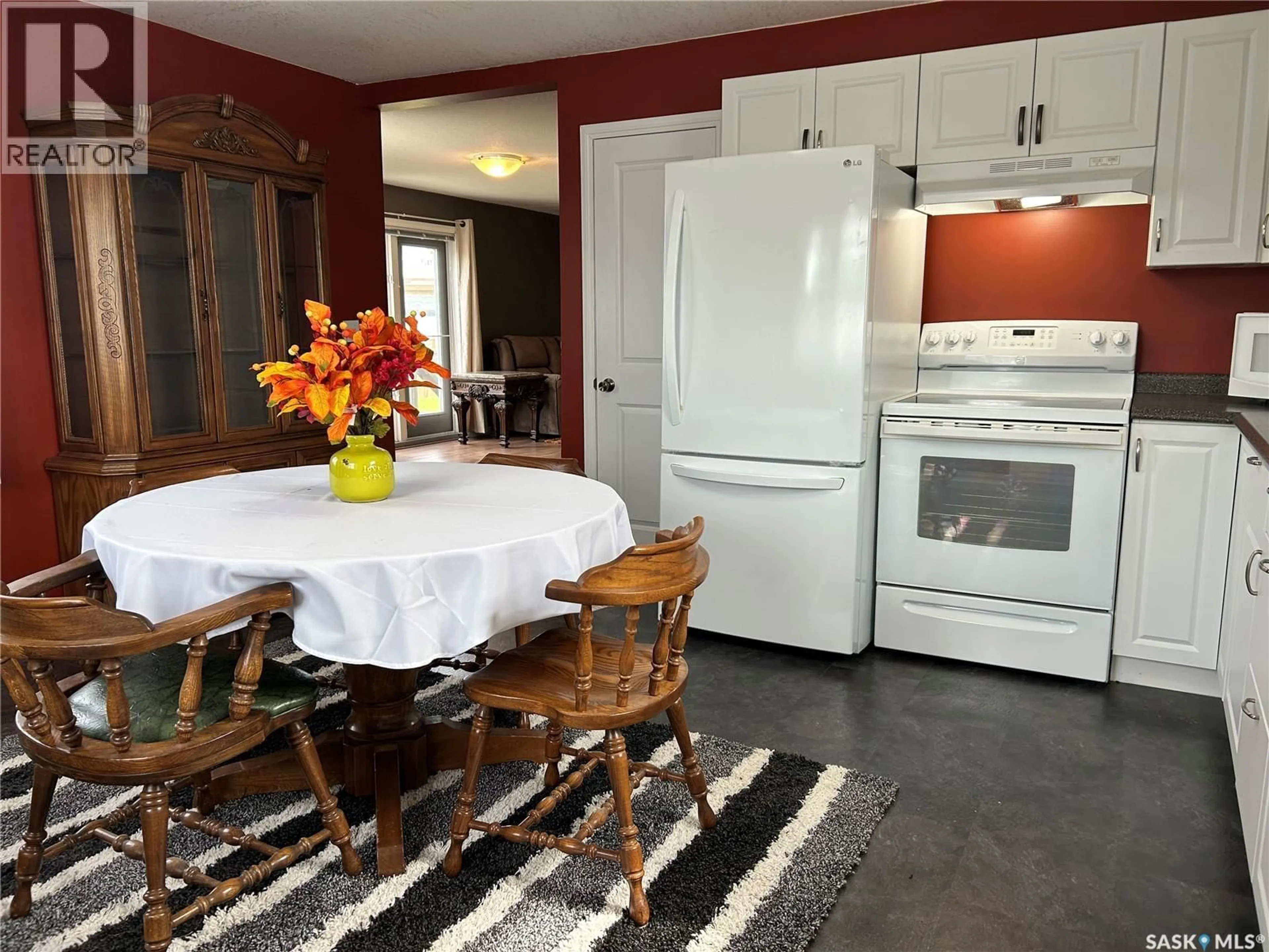 Open concept kitchen, ceramic/tile floor for 20 HARBOUR VIEW DRIVE, Cymri Rm No. 36 Saskatchewan S0C1S0