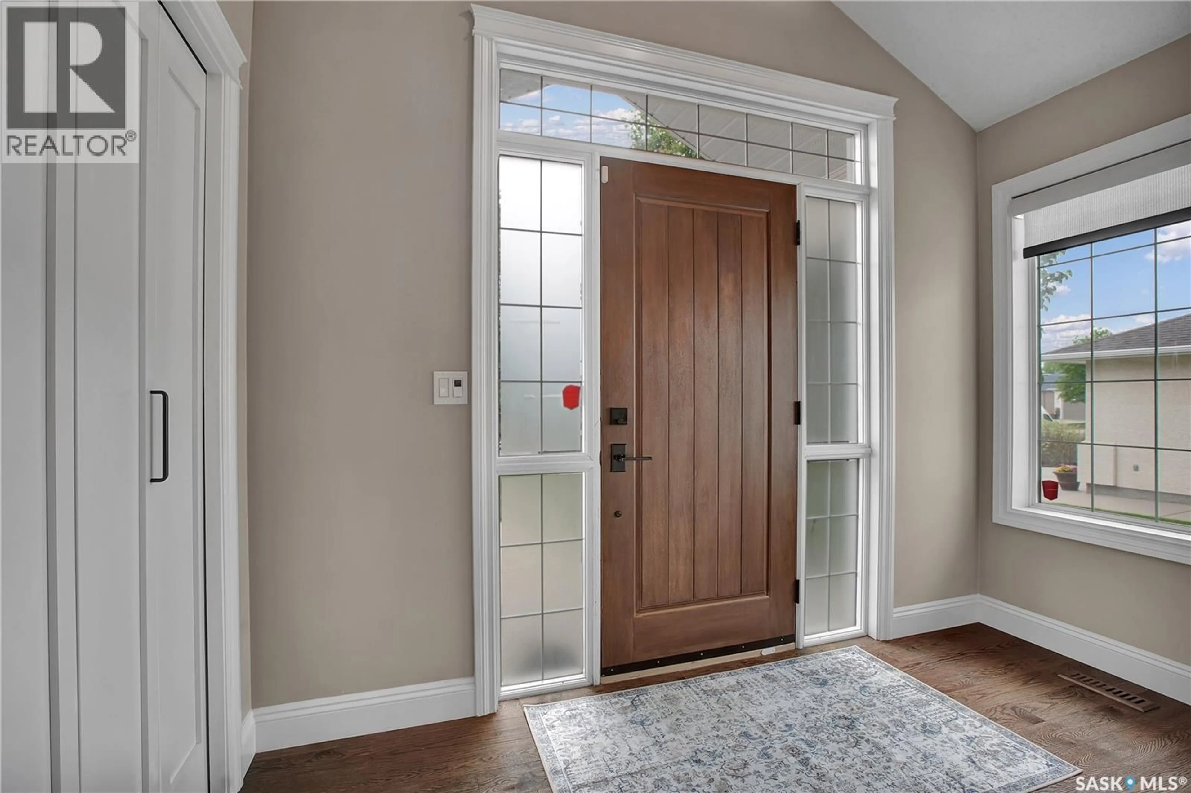 Indoor entryway for 314 BEERLING CRESCENT, Saskatoon Saskatchewan S7S1K4
