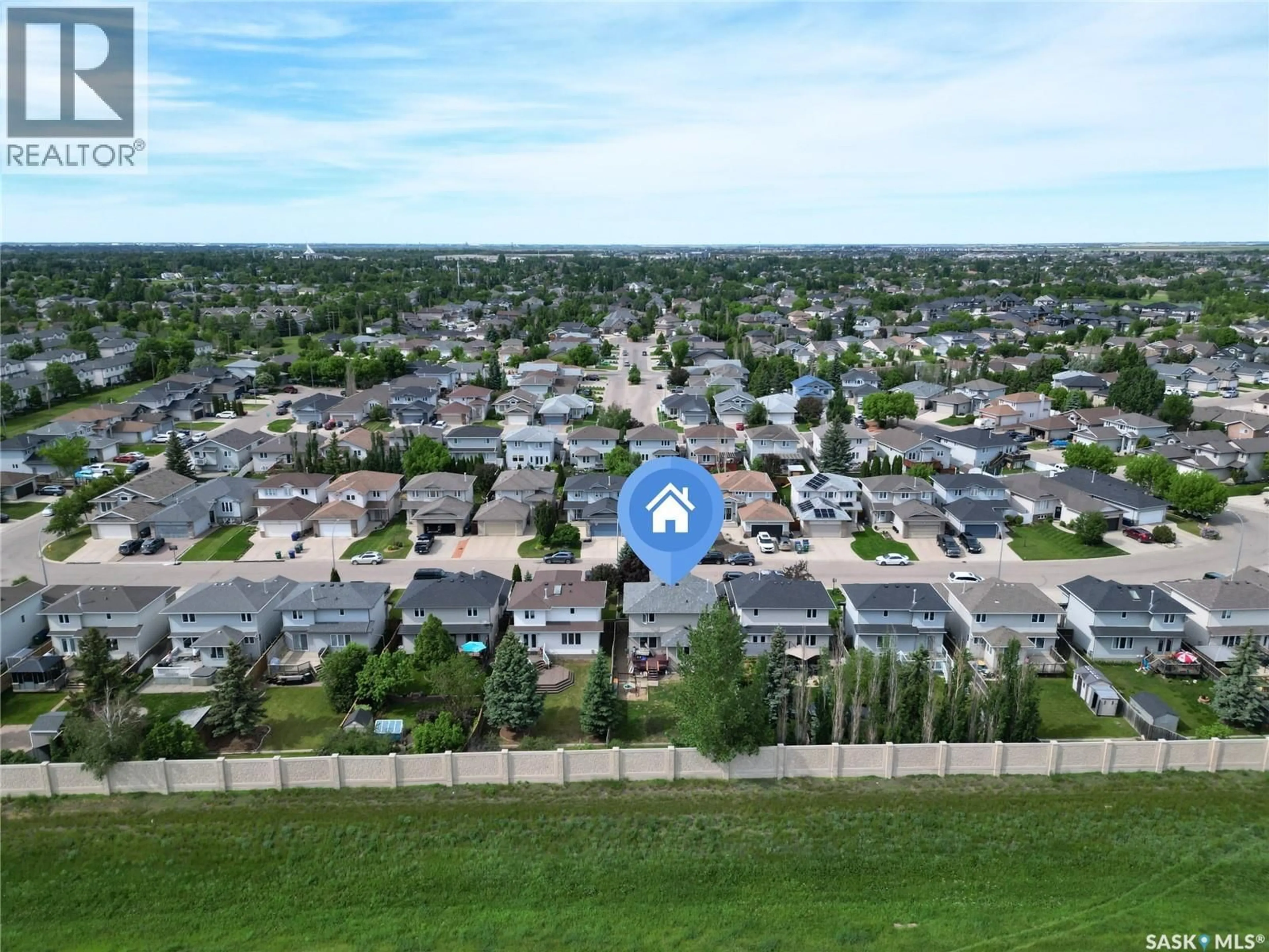 A pic from outside/outdoor area/front of a property/back of a property/a pic from drone, unknown for 435 BUCKWOLD COVE, Saskatoon Saskatchewan S7N4V9