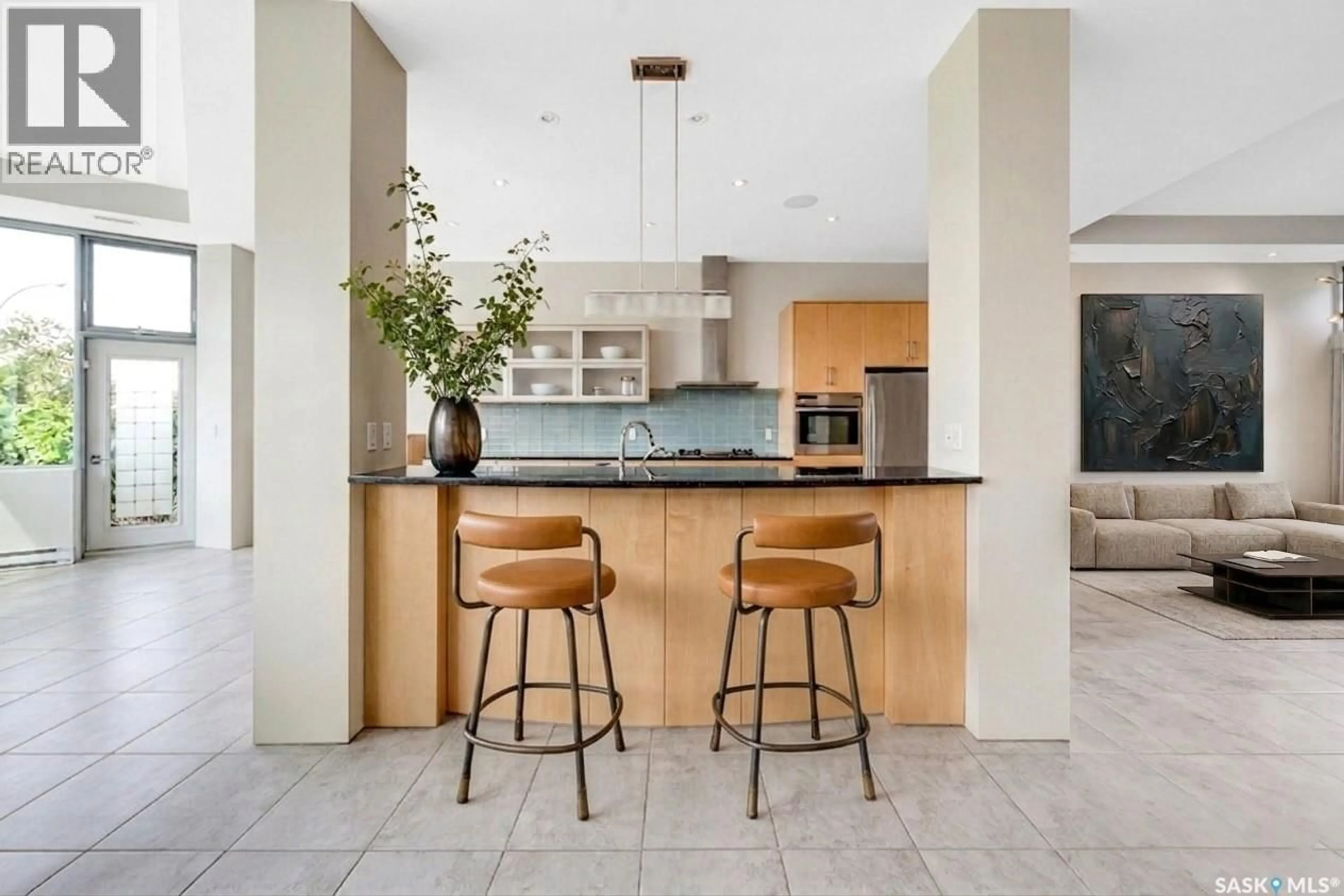 Contemporary kitchen, ceramic/tile floor for 616 SASKATCHEWAN CRESCENT, Saskatoon Saskatchewan S7N0K9