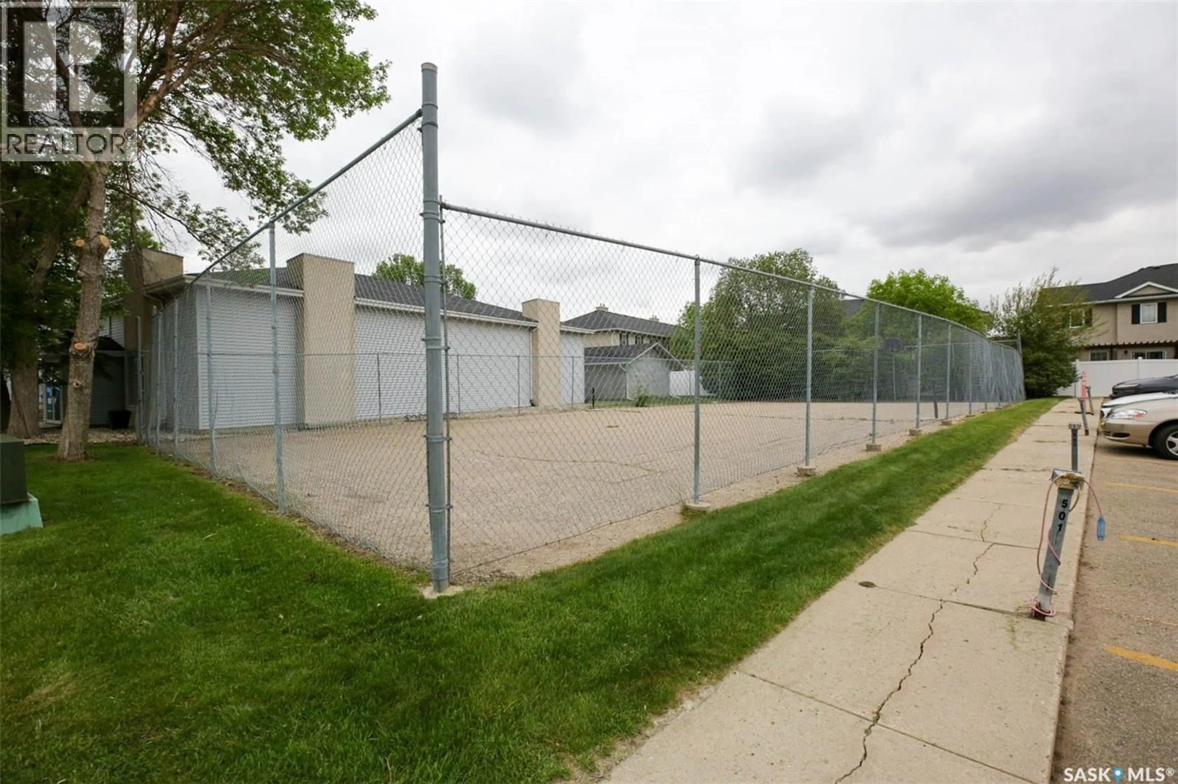 Patio, street for 505 - 2406 HESELTINE ROAD, Regina Saskatchewan S4V1N9