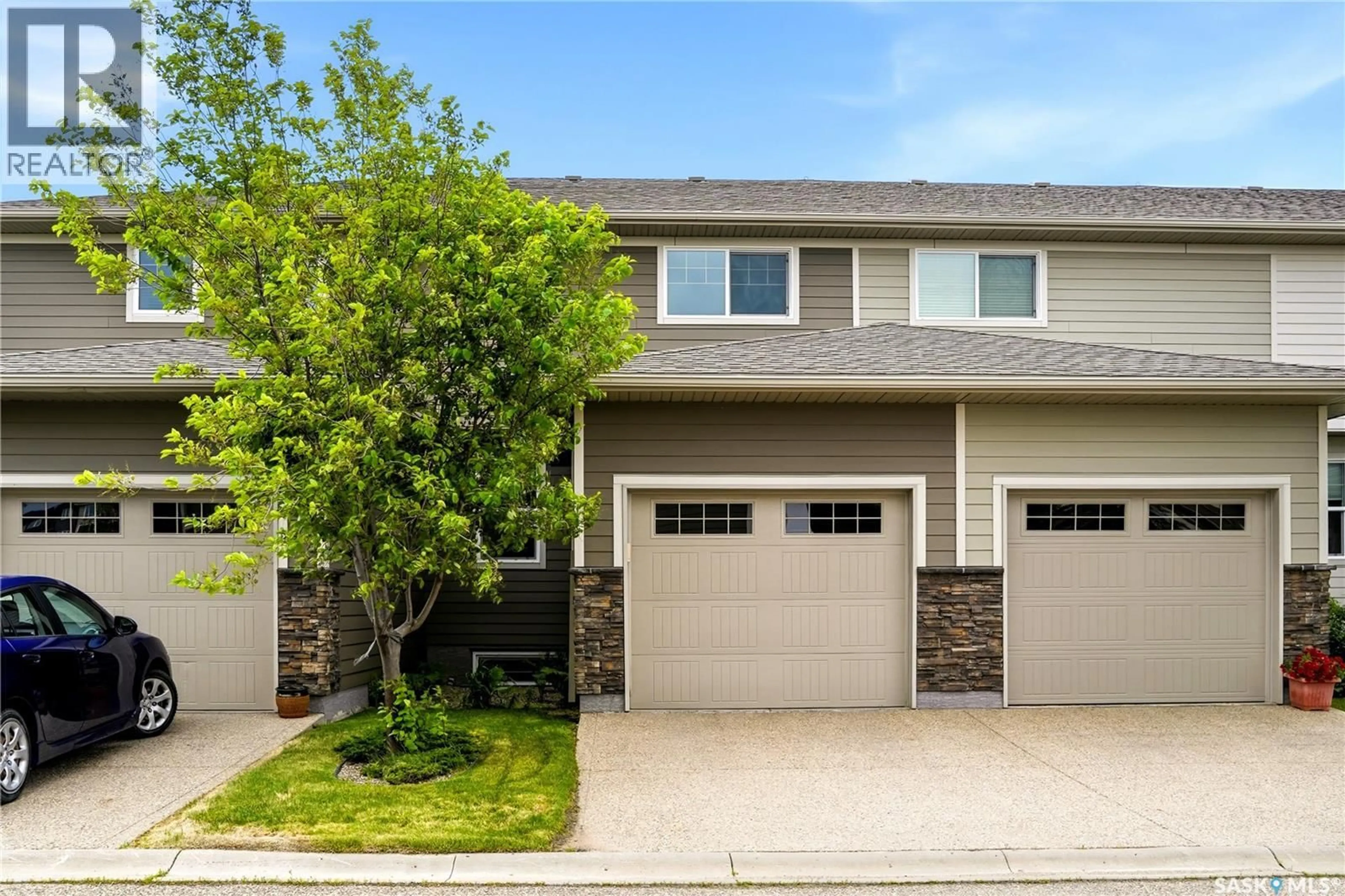 Home with vinyl exterior material, street for 4562 HARBOUR LANDING DRIVE, Regina Saskatchewan S4W0C1