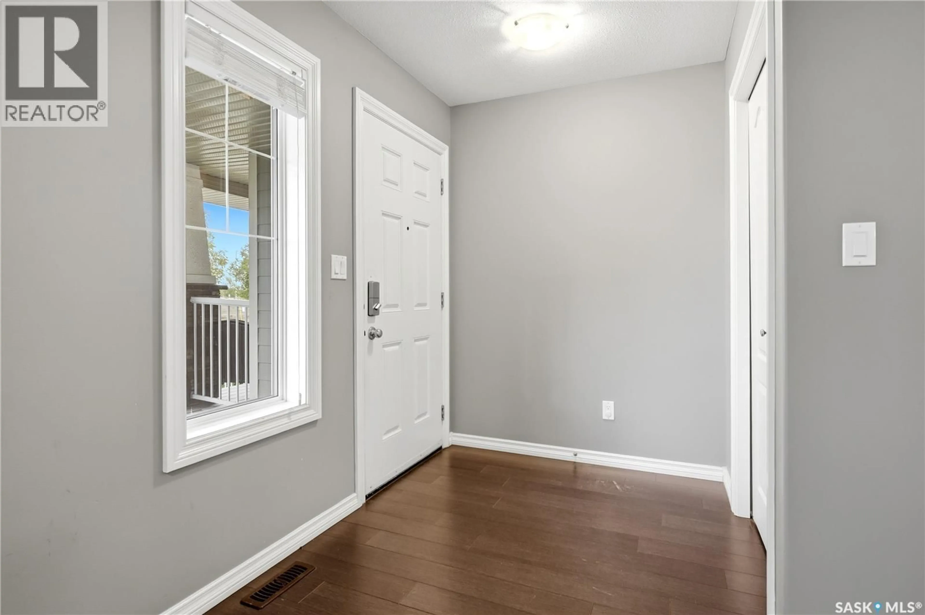 Indoor entryway for 4562 HARBOUR LANDING DRIVE, Regina Saskatchewan S4W0C1