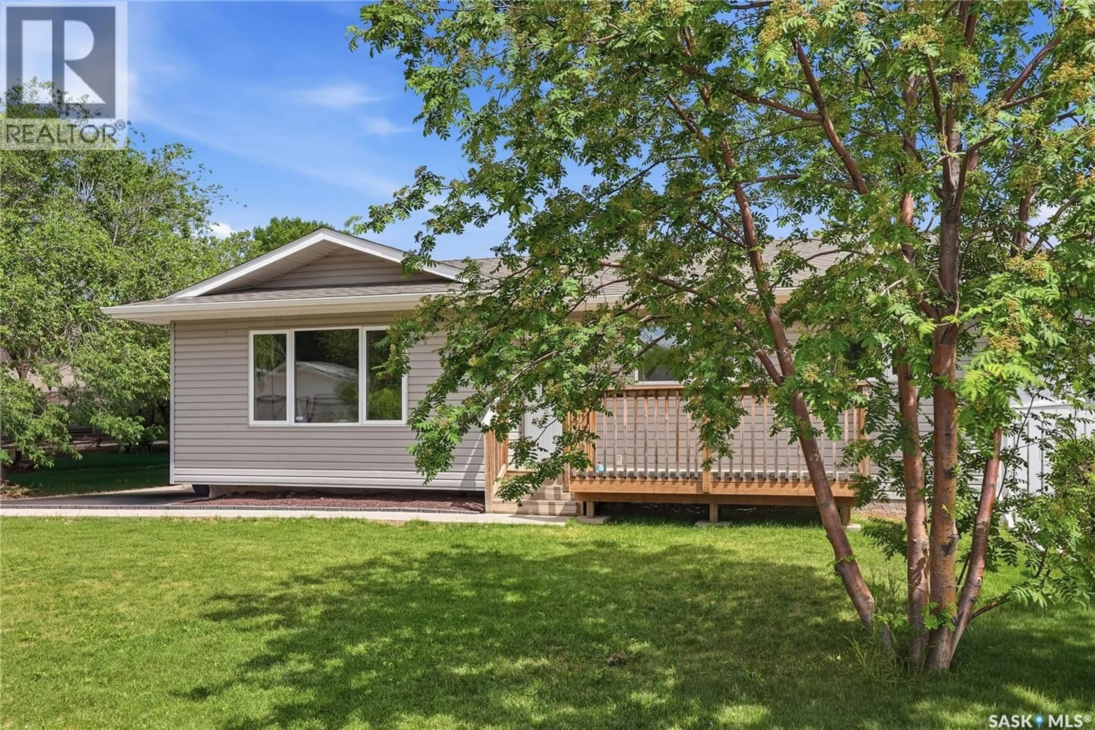Home with vinyl exterior material, street for 84 BYERS CRESCENT, Saskatoon Saskatchewan S7L4H2