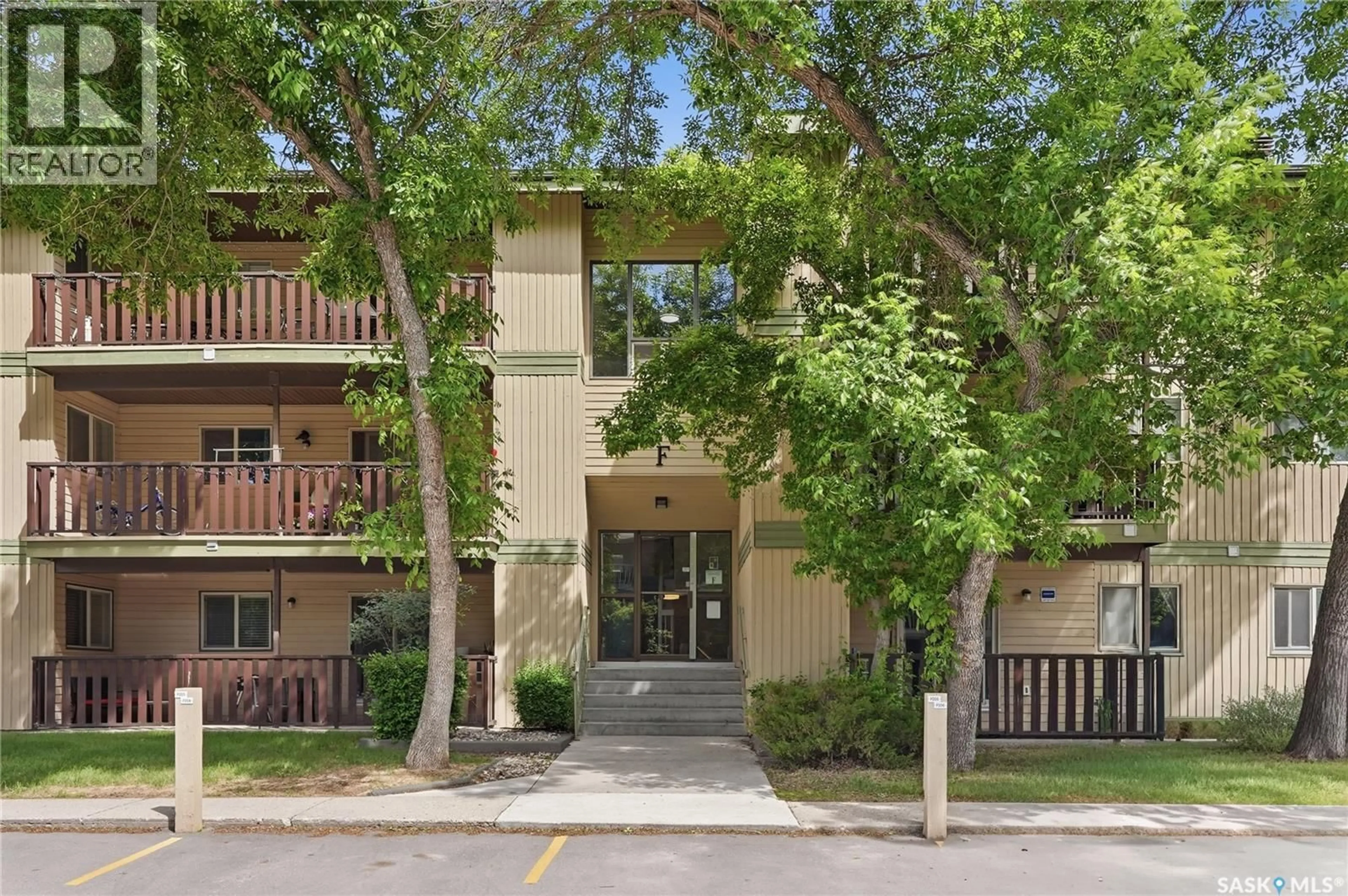 Patio, street for 308F - 1121 MCKERCHER DRIVE, Saskatoon Saskatchewan S7H5B8