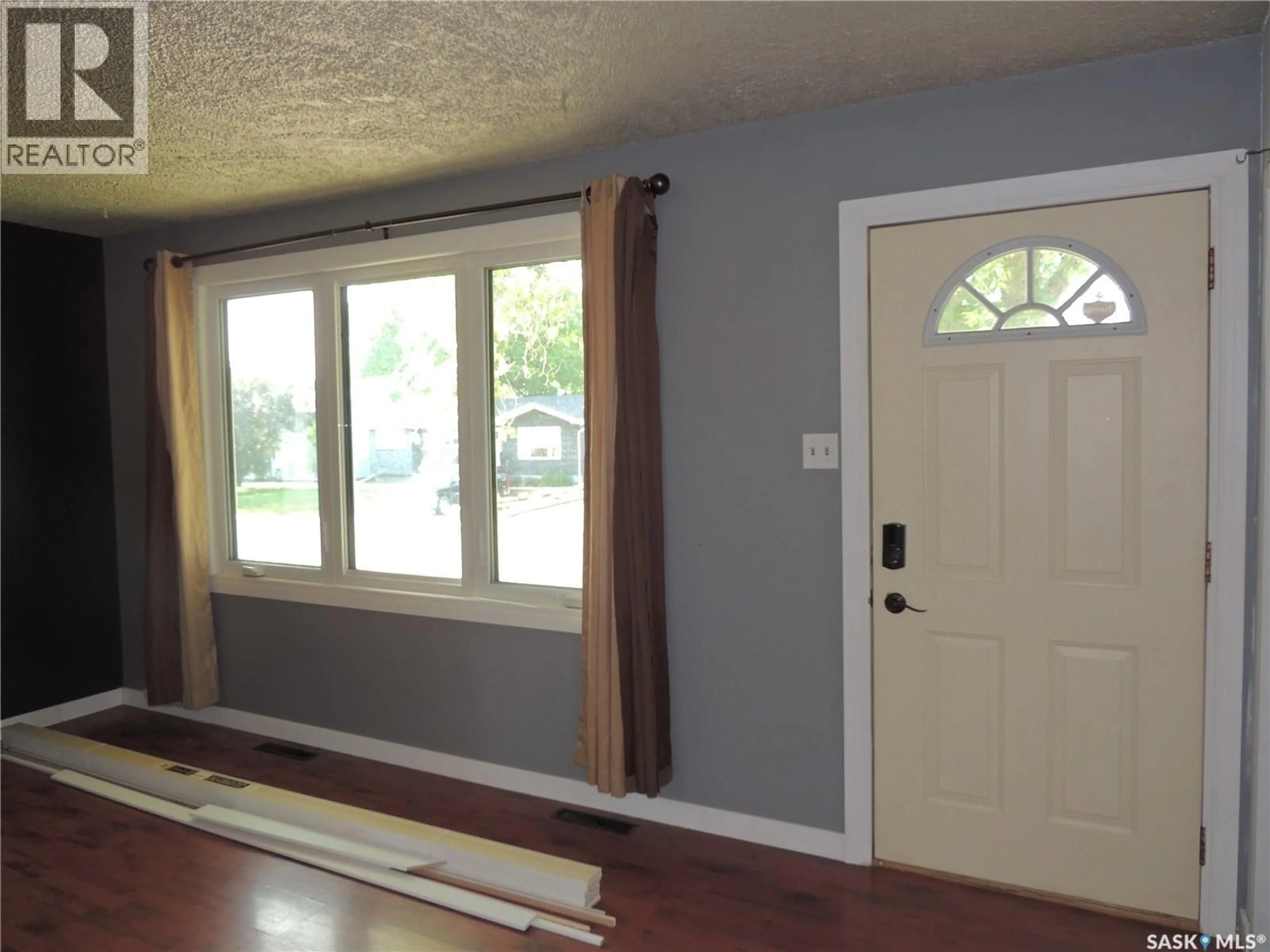 Indoor entryway for 826 ALBERT STREET, Estevan Saskatchewan S4A1S1
