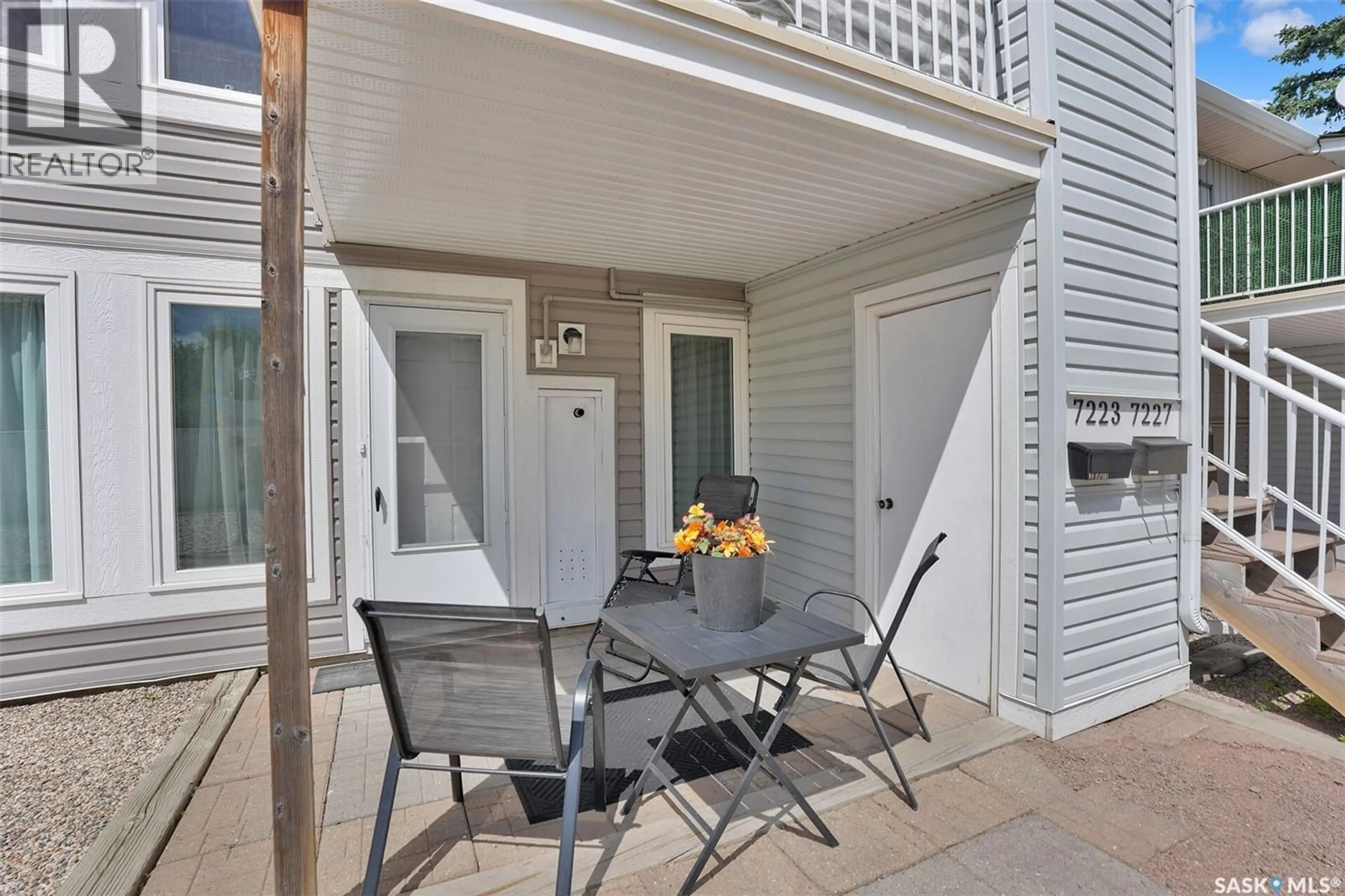 Patio, street for 7223 - 14 DALGLIESH DRIVE, Regina Saskatchewan S4X2B8