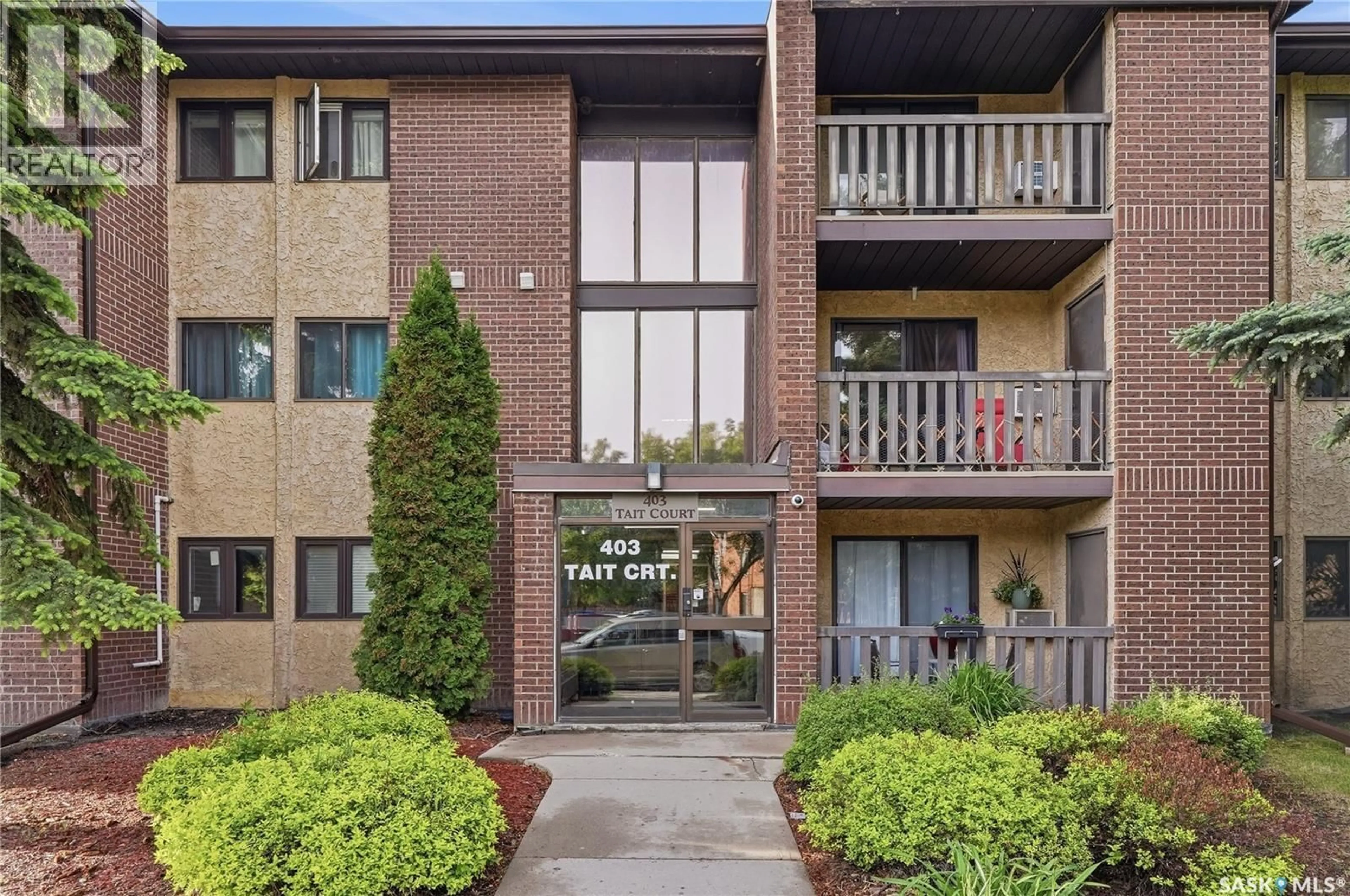 Patio, unknown for 311 403 TAIT COURT, Saskatoon Saskatchewan S7H5L3