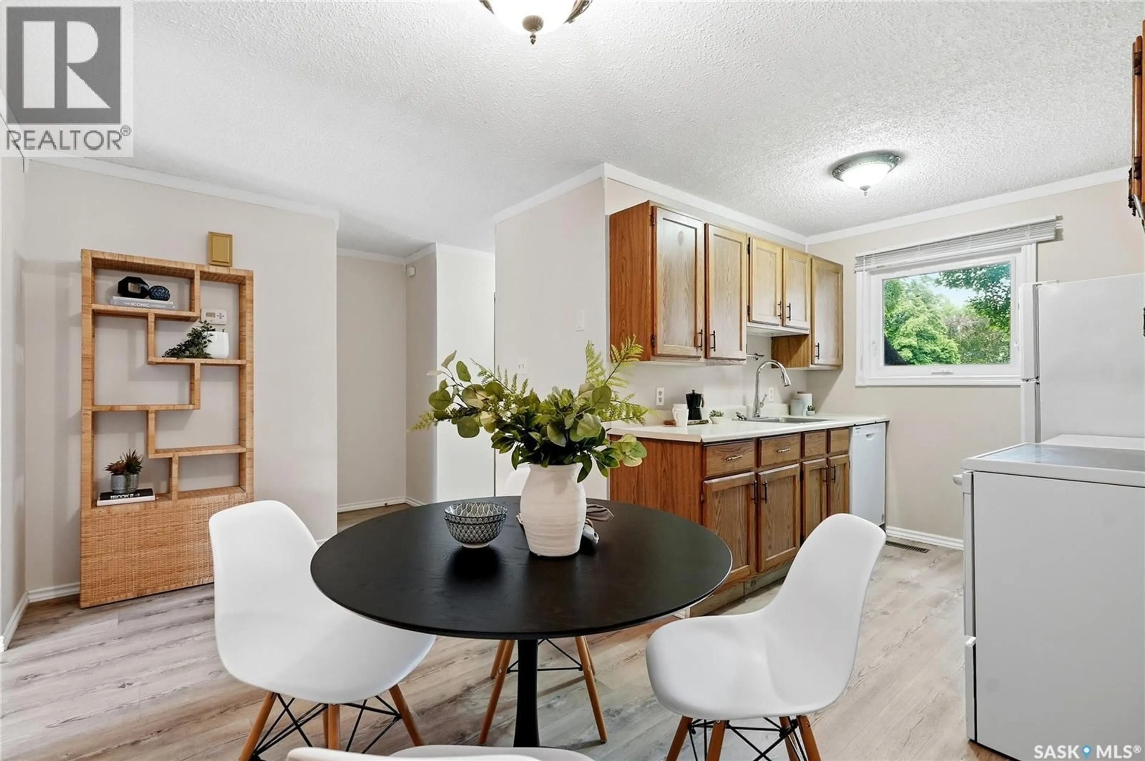Open concept kitchen, unknown for 1104 145 SANDY COURT, Saskatoon Saskatchewan S7K6P7