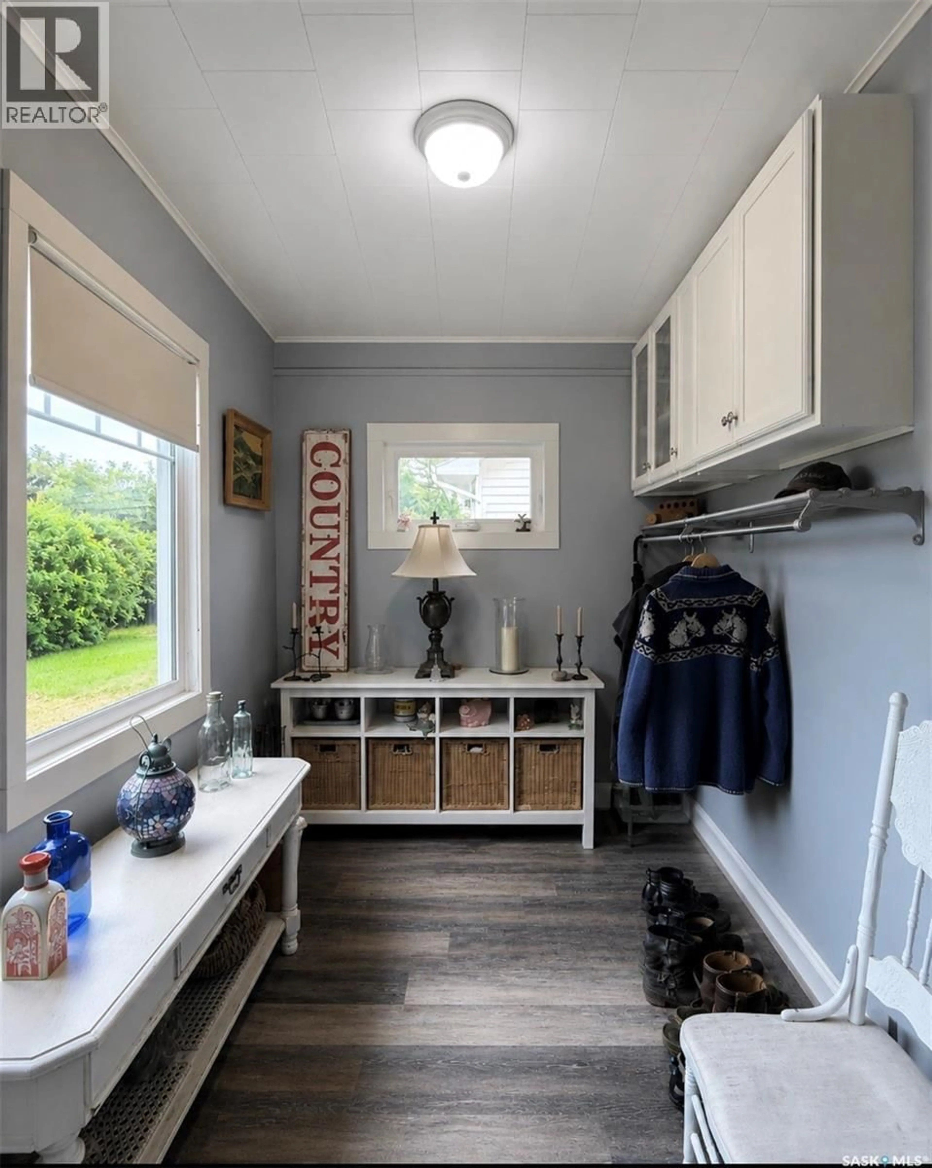 Laundry room for 107 4TH AVENUE, Lucky Lake Saskatchewan S0L1Z0