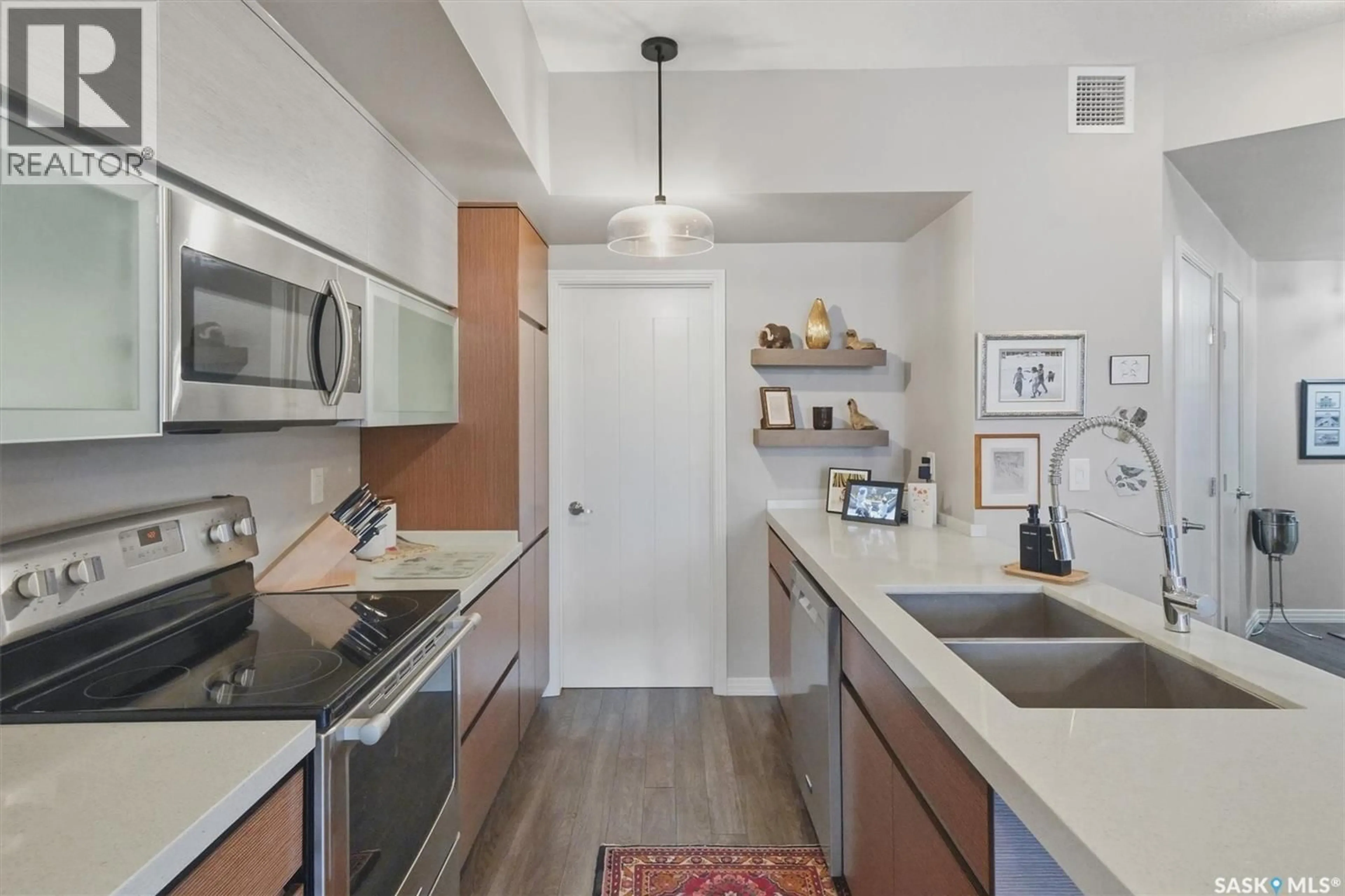 Standard kitchen, unknown for 222 235 EVERGREEN SQUARE, Saskatoon Saskatchewan S7W0T9