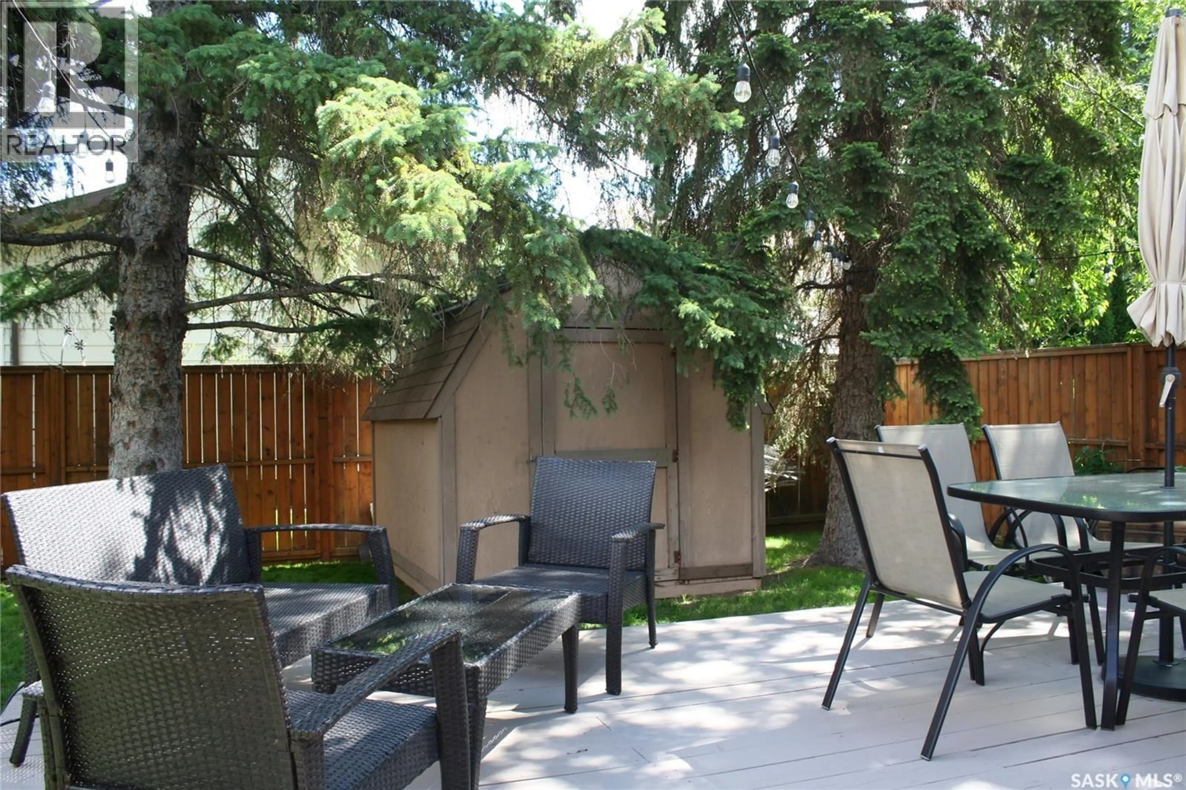 Patio, street for 2118 ELDERKIN DRIVE, Regina Saskatchewan S4V1N7