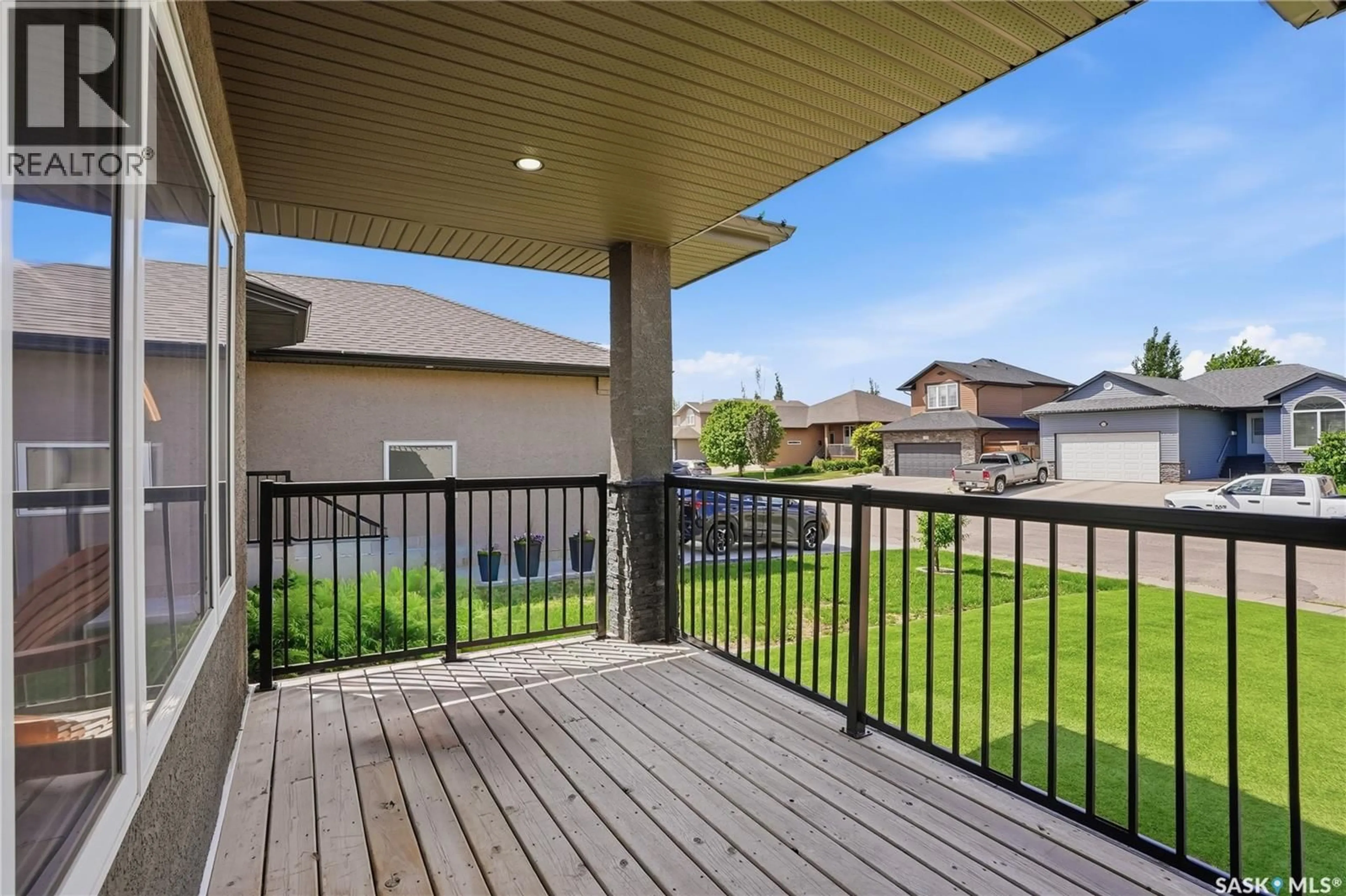 Patio, street for 238 GREENFIELD CRESCENT, Saskatoon Saskatchewan S7R0B6