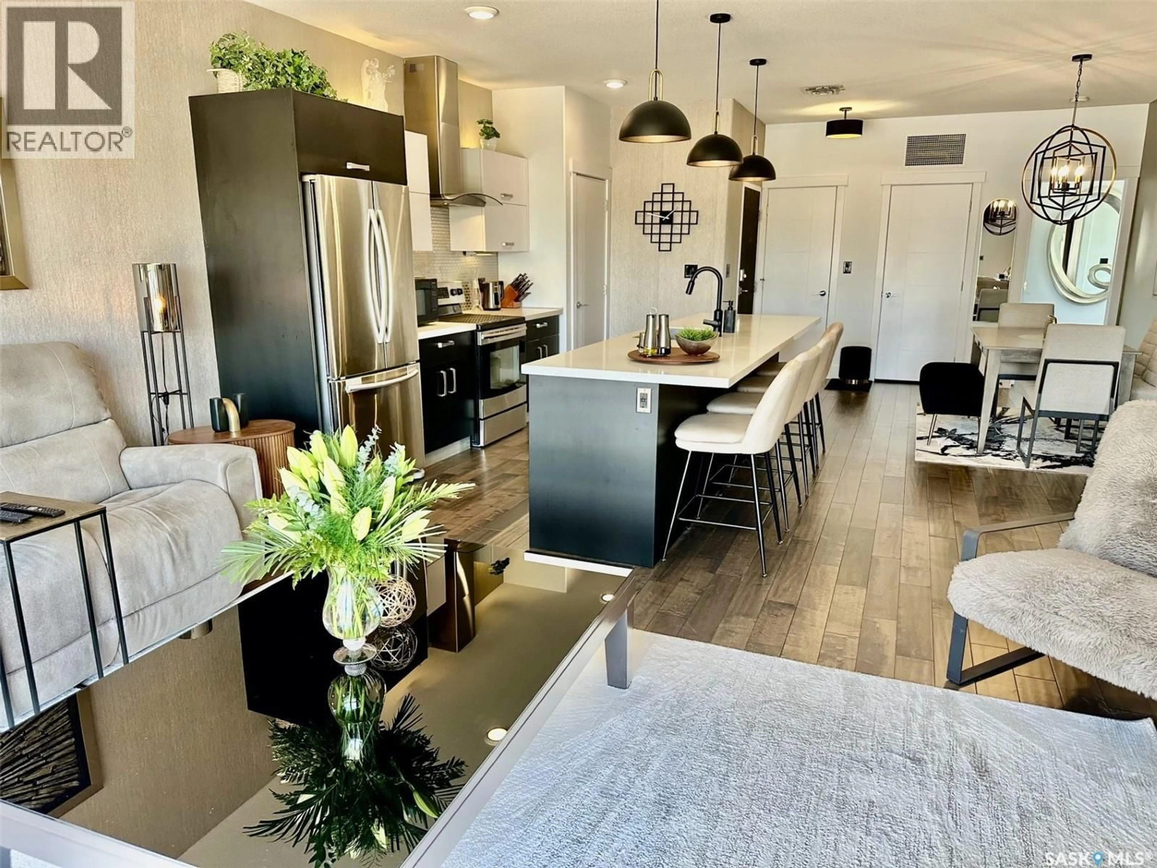 Open concept kitchen, unknown for 404 1010 MAIN STREET, Saskatoon Saskatchewan S7H0K7
