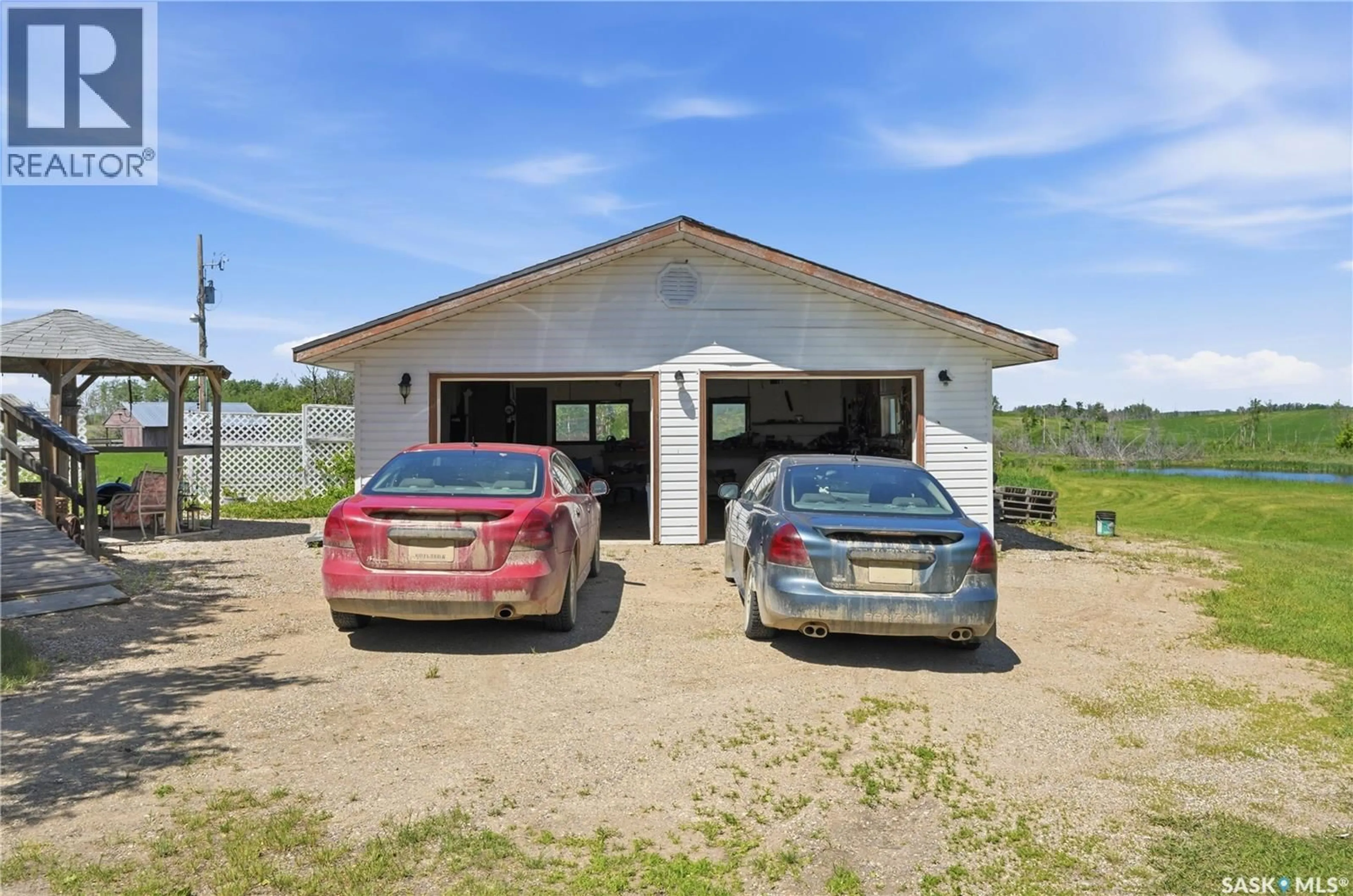 Indoor garage for PLUNKETT, Viscount Rm No. 341 Saskatchewan S0K4M0