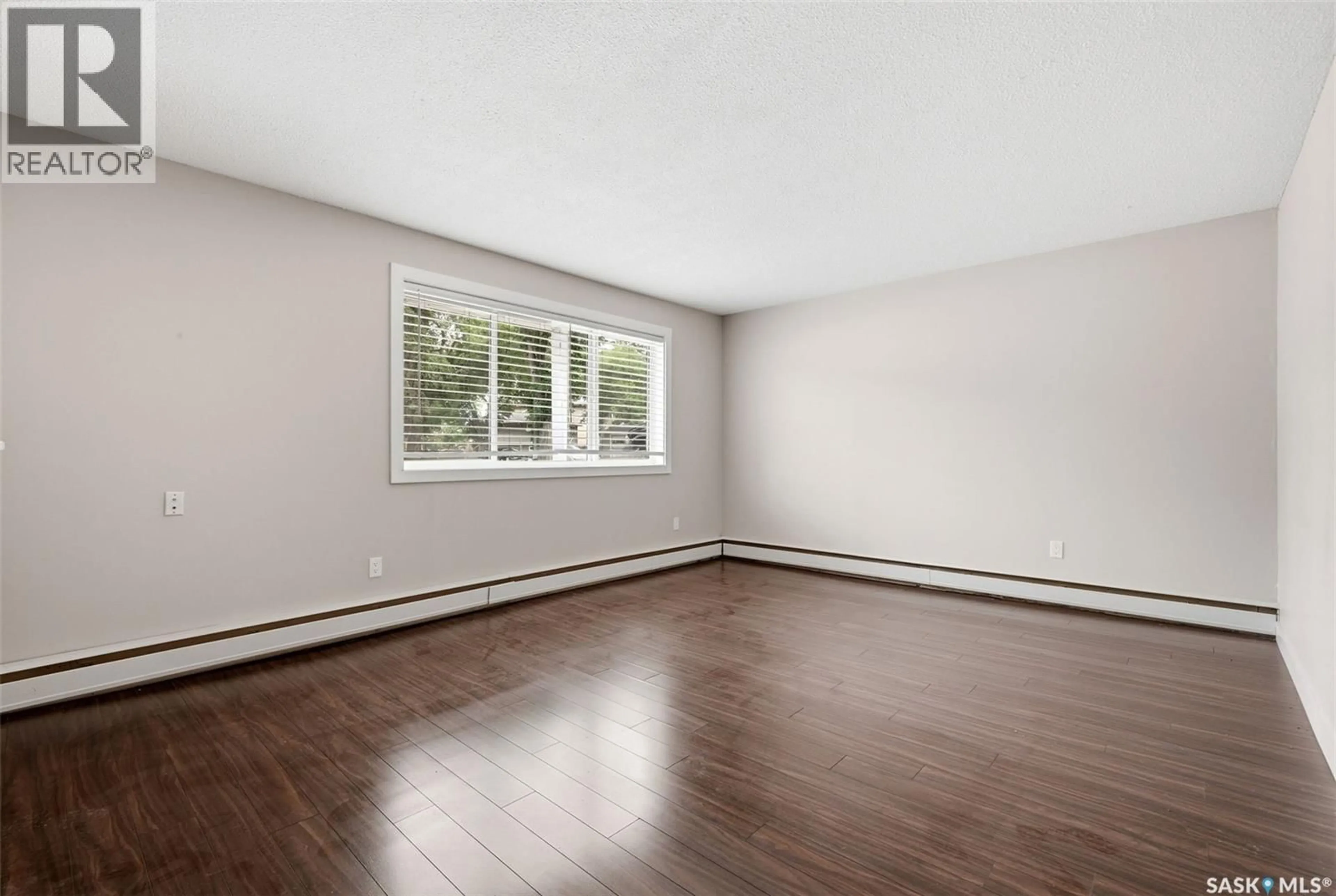 A pic of a room for 3 230 BROADWAY AVENUE E, Regina Saskatchewan S4N0Z9
