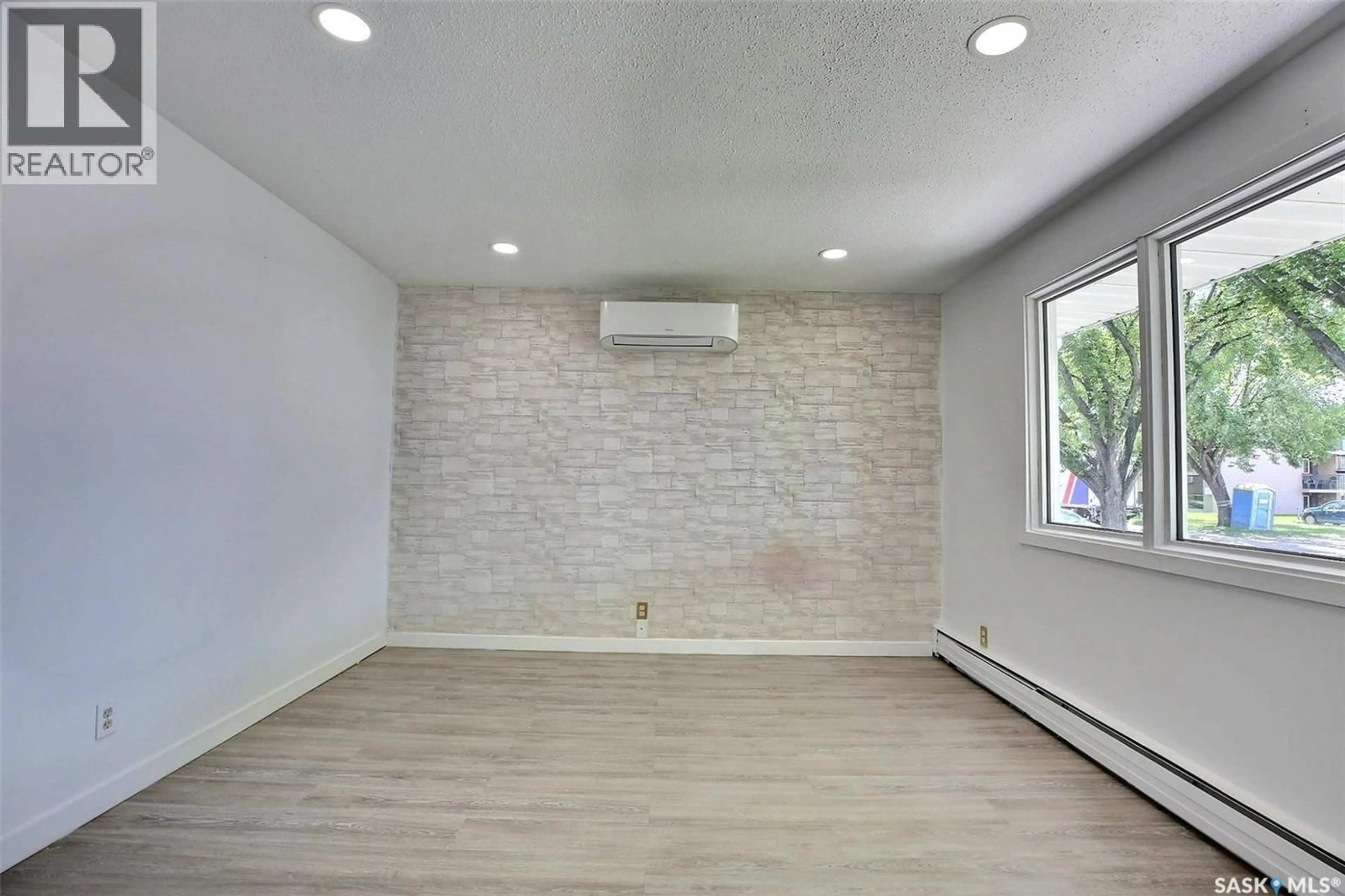 A pic of a room for 243 SMITH STREET, Regina Saskatchewan S4R3B5